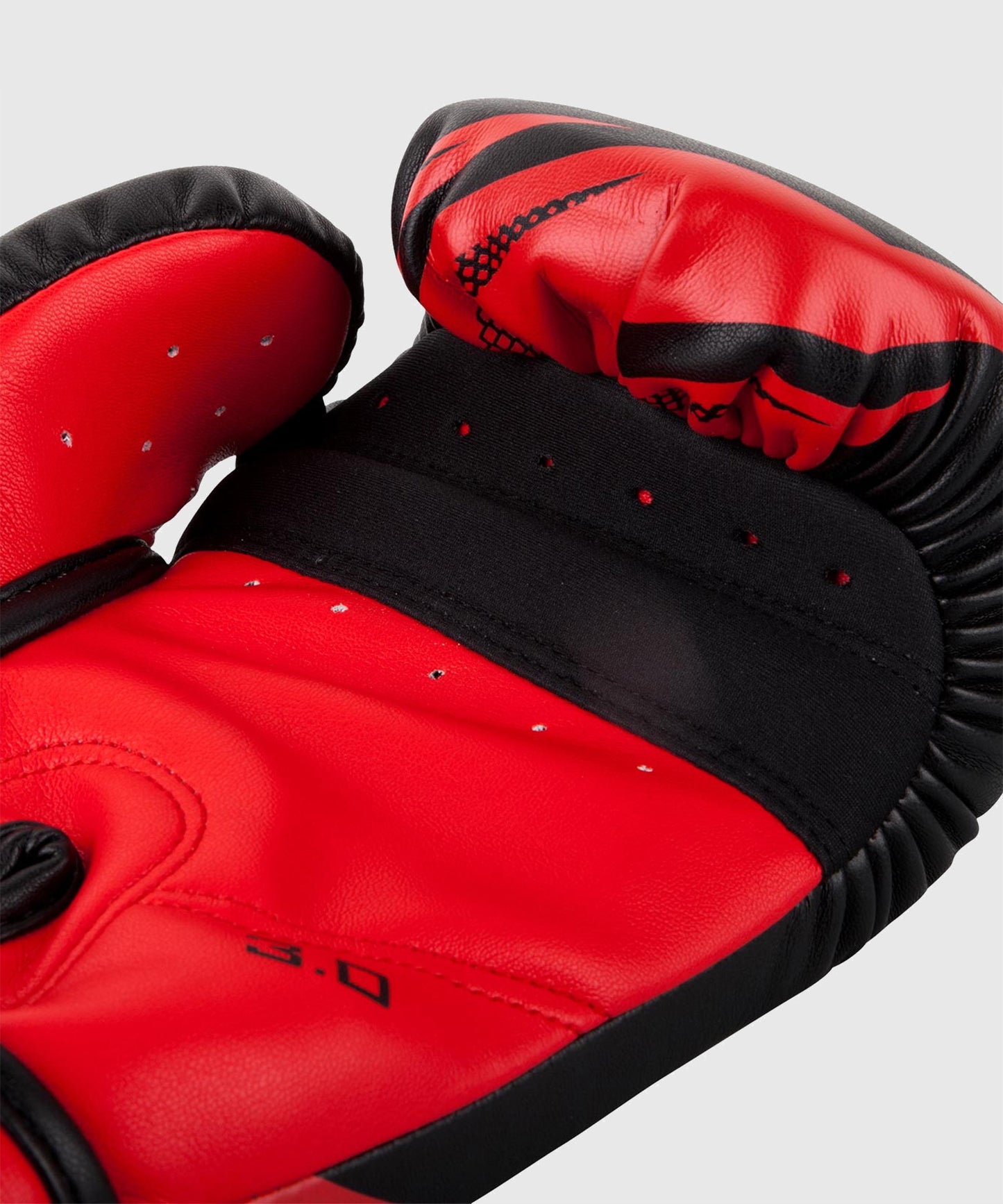 Gants de boxe Noir/Rouge Venum Challenger 3.0