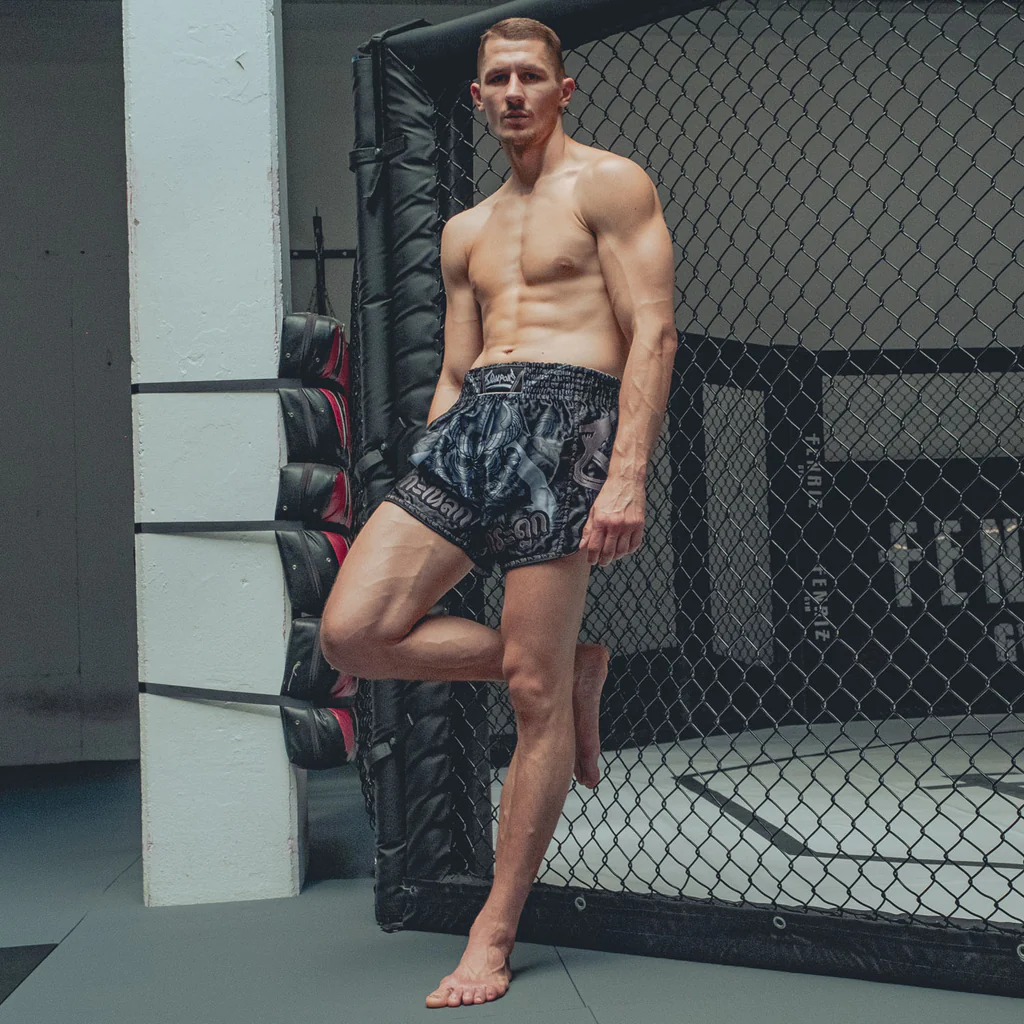 Short de Muay Thai 8 Weapons Bone Island - Noir