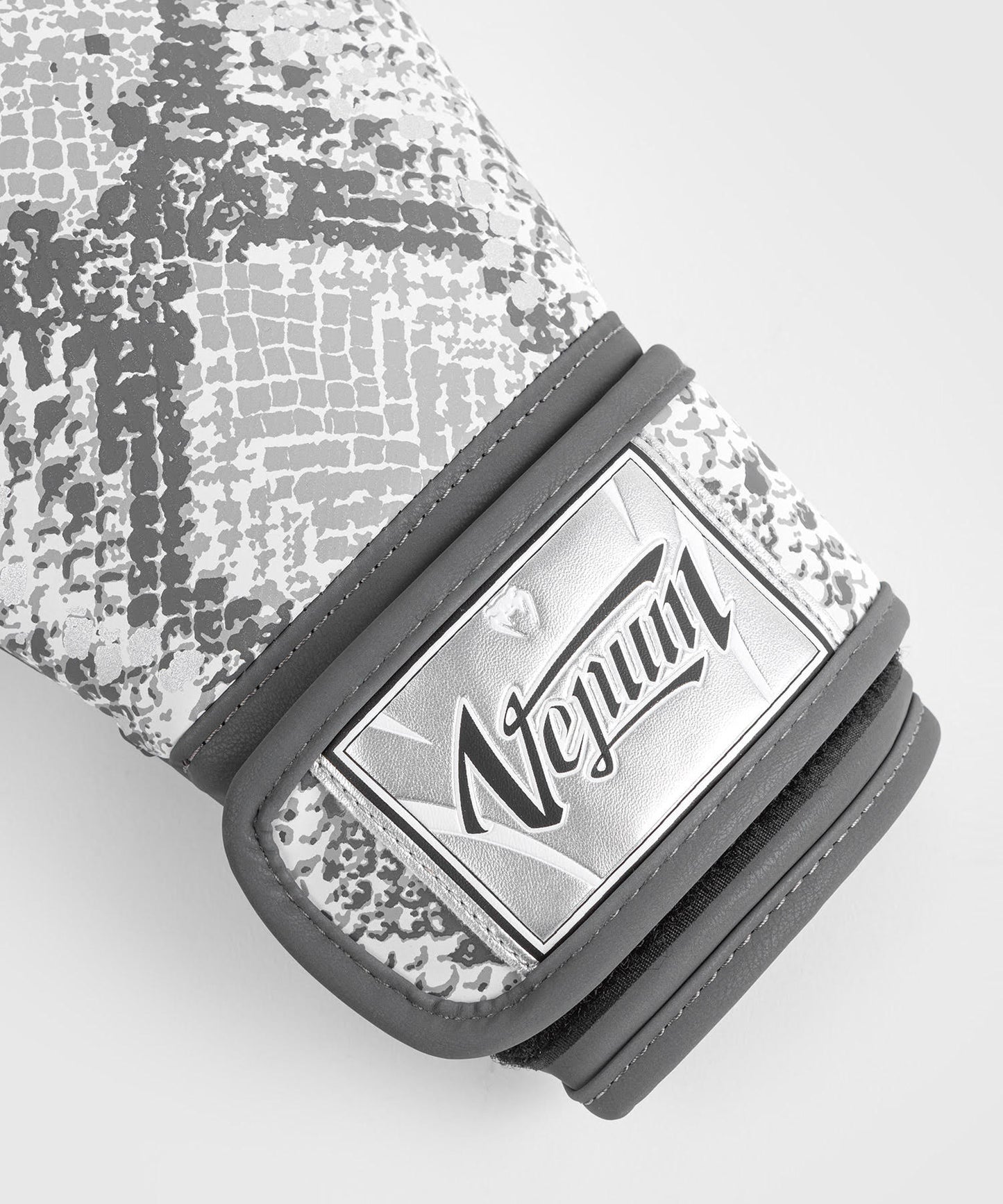 Gants de boxe Femme Venum White Snake - Blanc