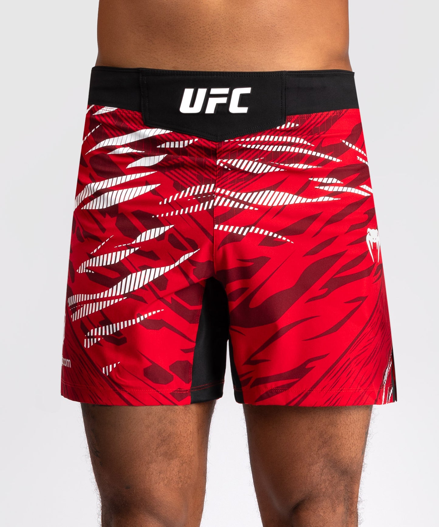 UFC Fusion by Venum Authentic Fight Night Shorts da Lotta per Uomo - Fit Corto - Rosso
