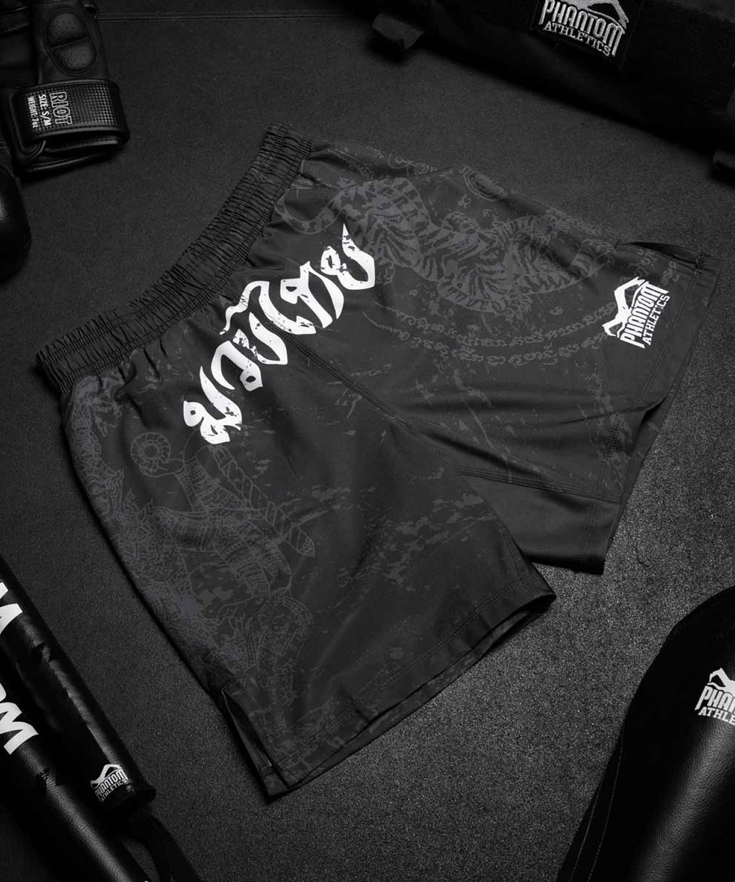 Phantom Athletics Evo Muay Thai Fightshorts - Schwarz