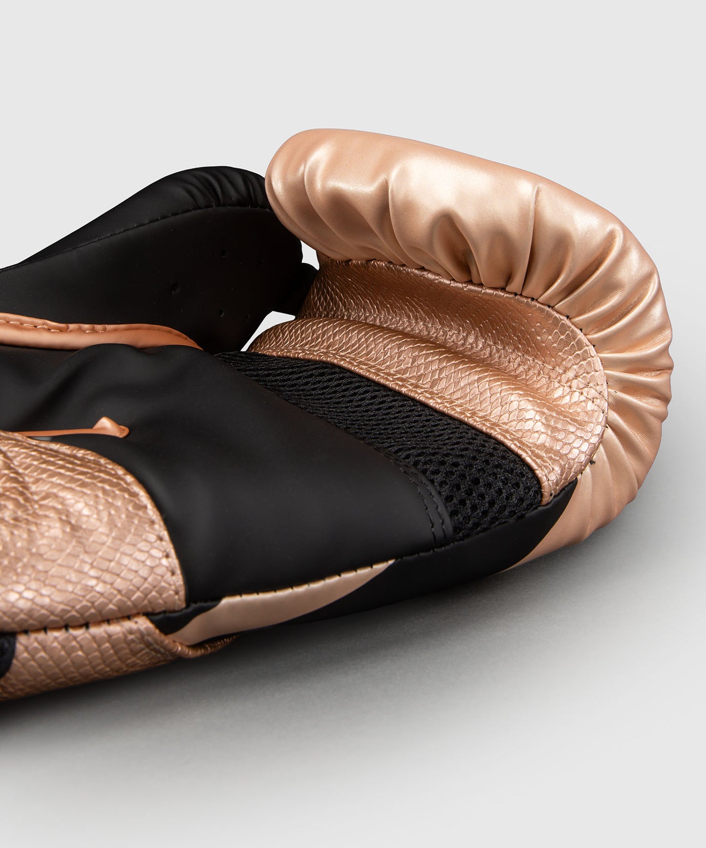 Gants de boxe Venum Challenger 4.0 Scales – Rose Nacré/Noir