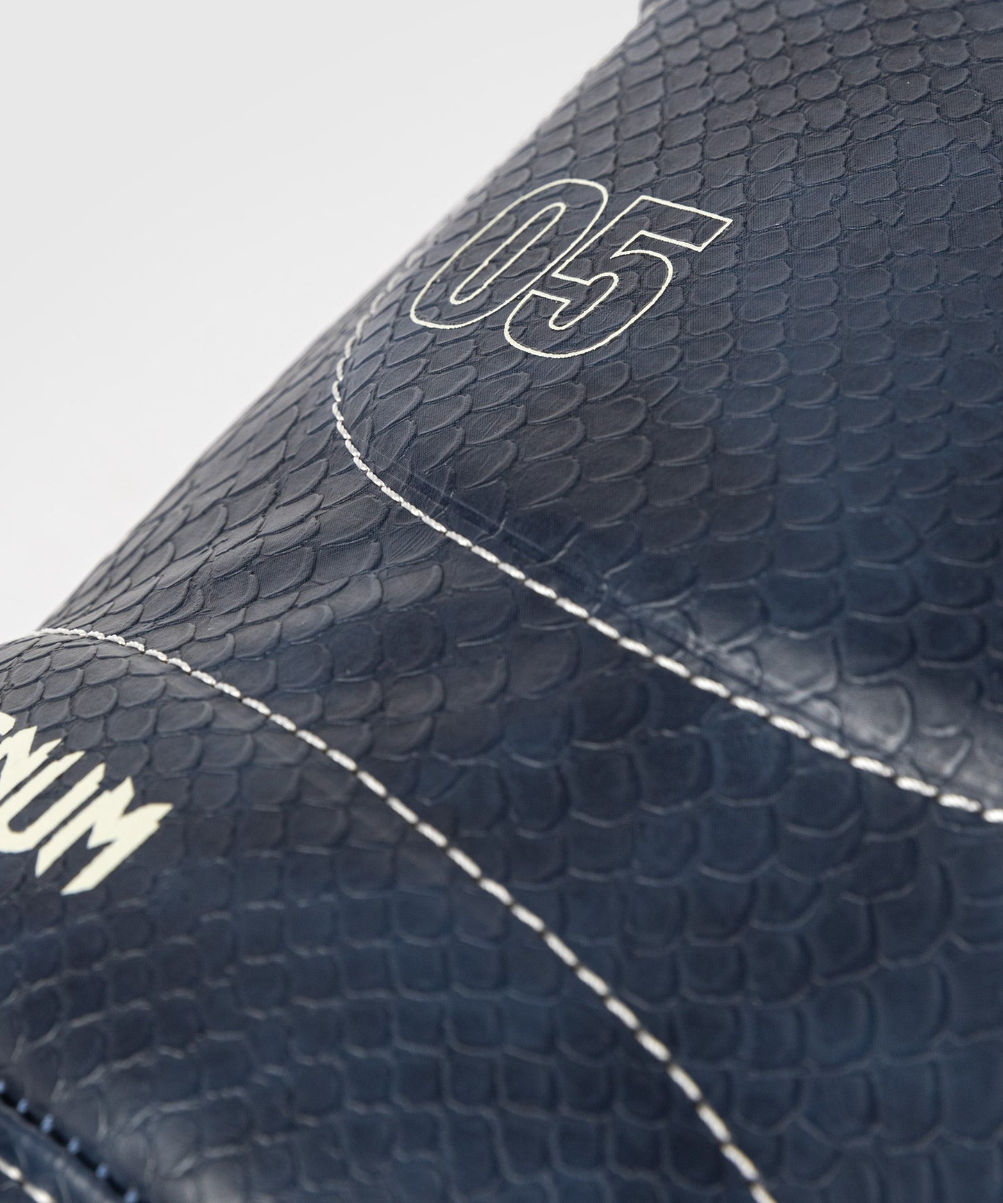 Gants de Boxe Venum Impact Evo Scales – Bleu Minuit