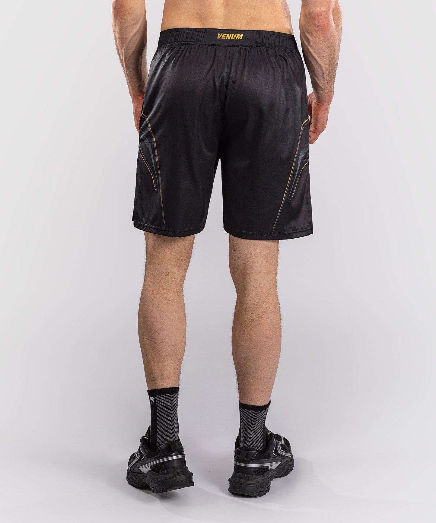 Venum Streamline Pantalón Corto de Entrenamiento – Negro/Oro