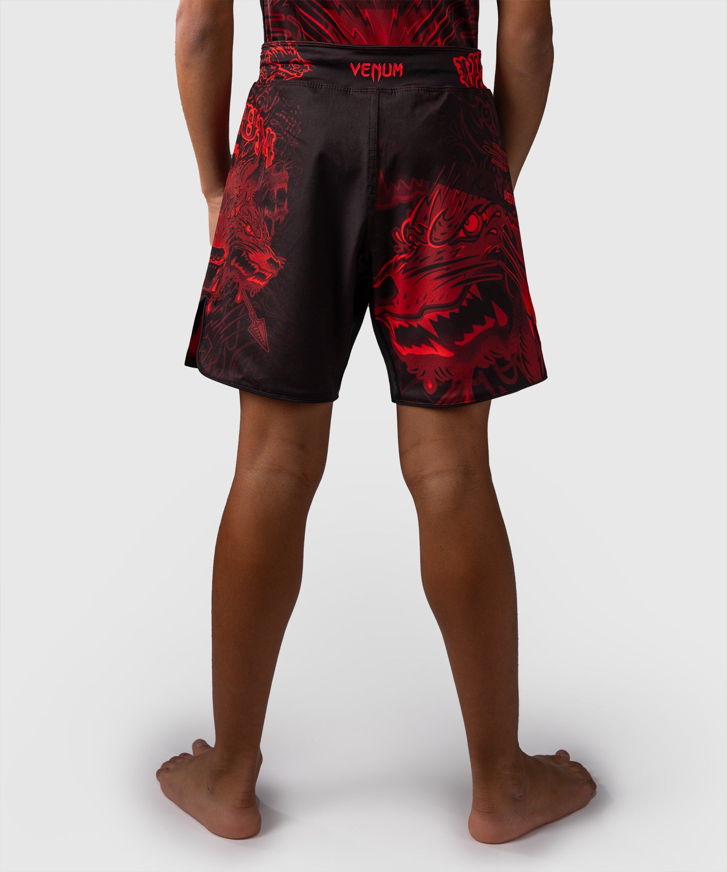 Venum Wolf Atak Kinder Fightshorts – Schwarz/Rot