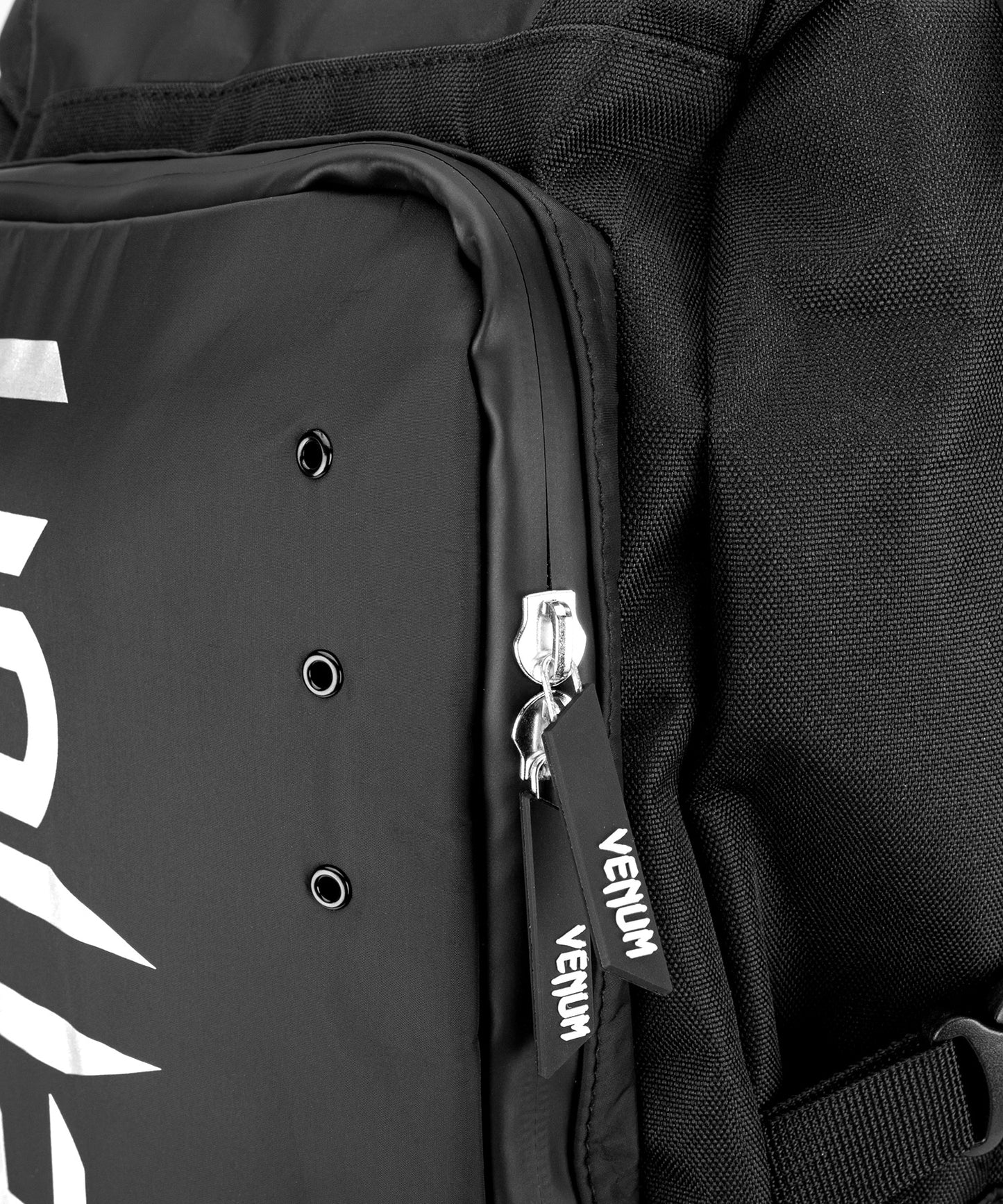 Sac à Dos Venum Challenger Xtrem Evo (50-63L) – Noir/Blanc