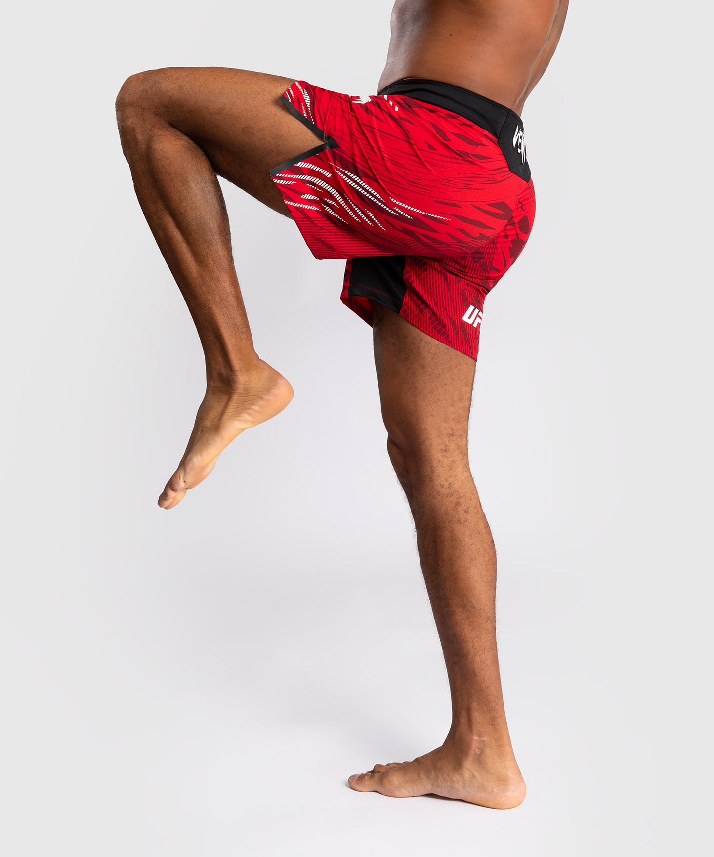 UFC Fusion by Venum Authentic Fight Night Shorts da Lotta per Uomo - Fit Corto - Rosso