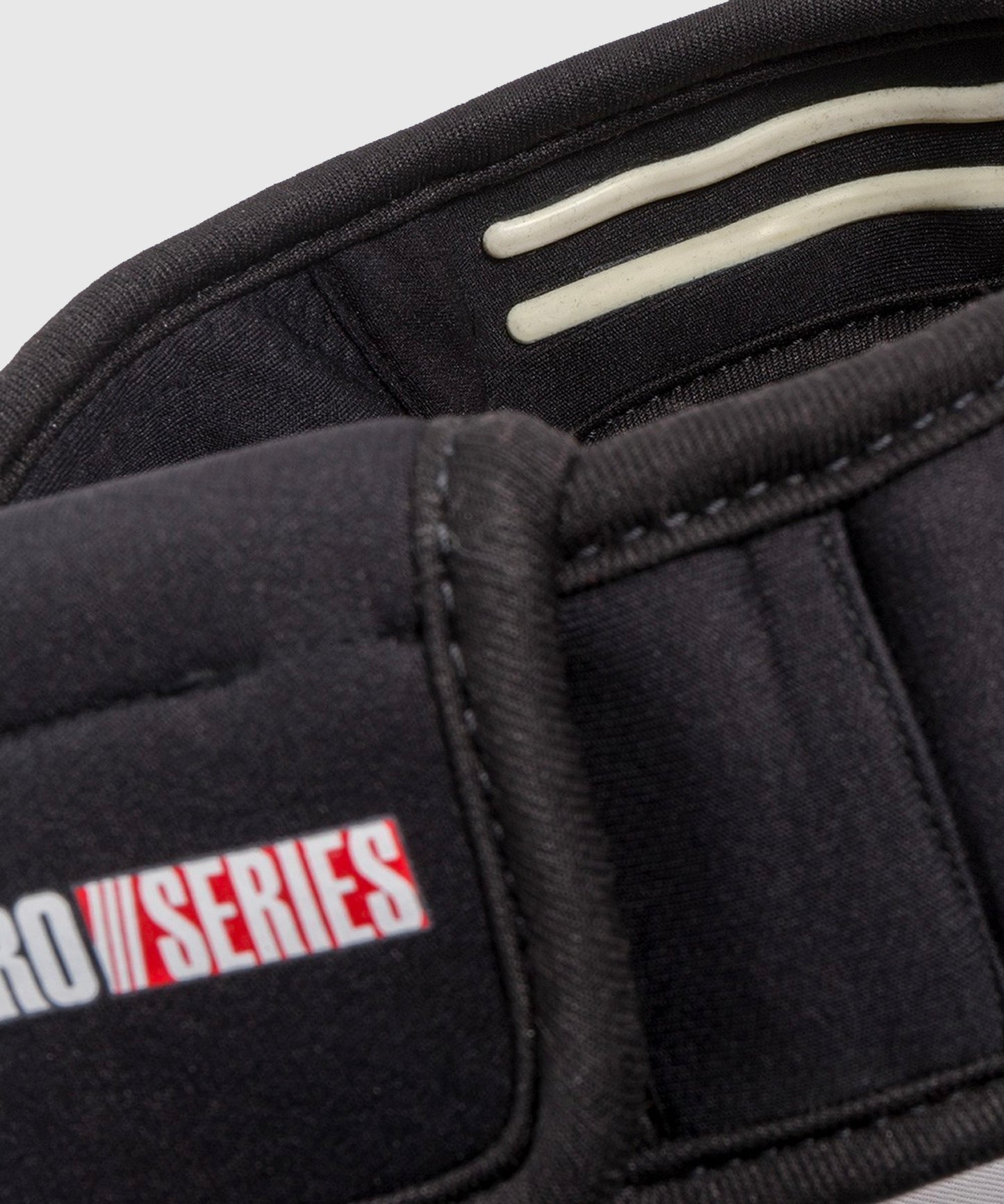 FUJIMAE Proseries 2.0 Protector de Orejas – Negro