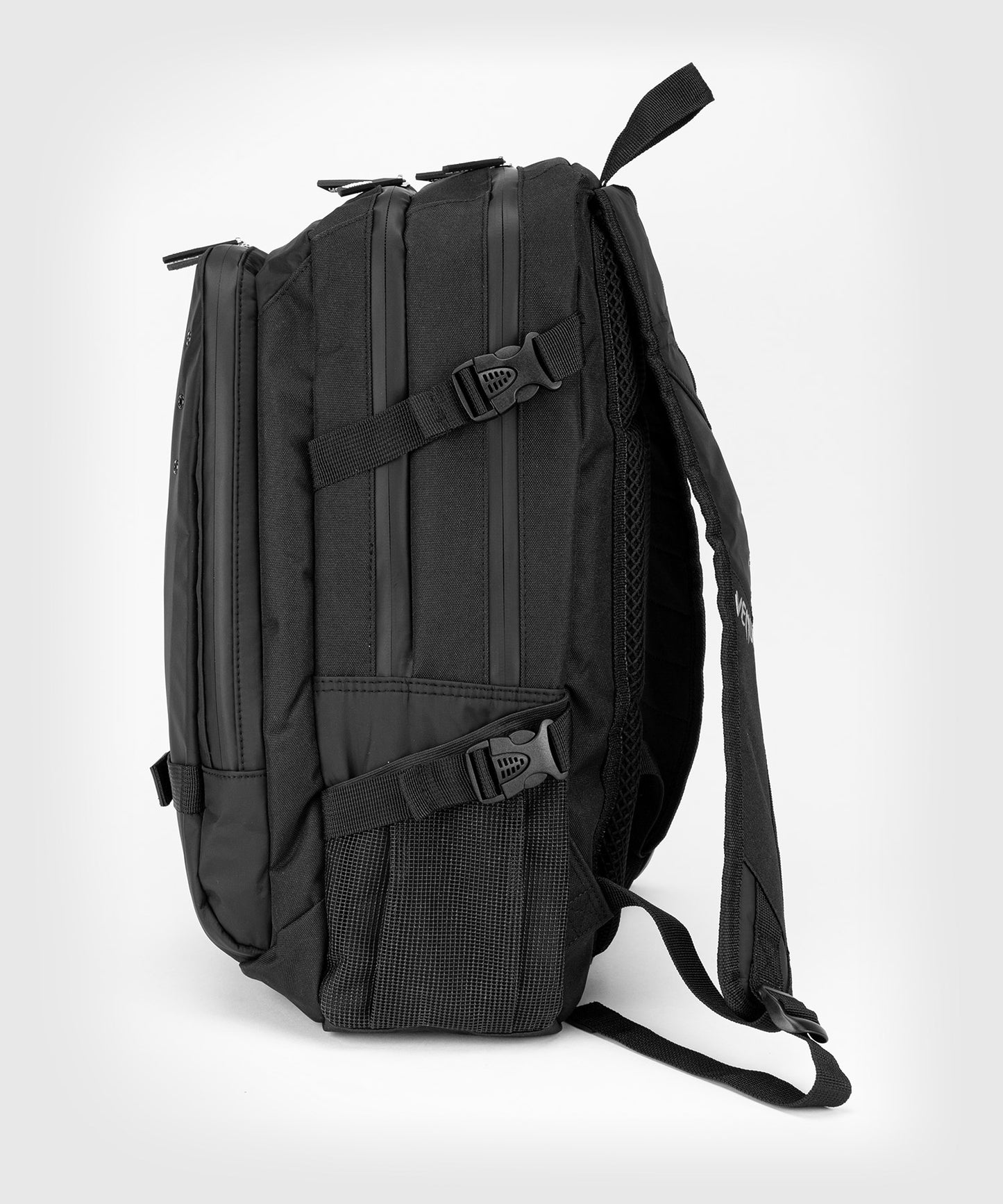 Sac à Dos Venum Challenger Pro Evo (20-25L) – Noir/Blanc