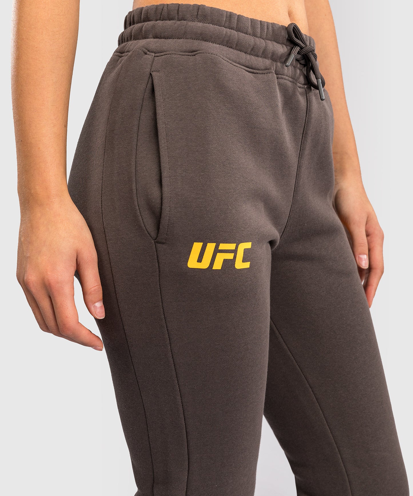 UFC Fusion by Venum Fight Week Pantalón de Algodón para Mujer - Solid Marrón tierra