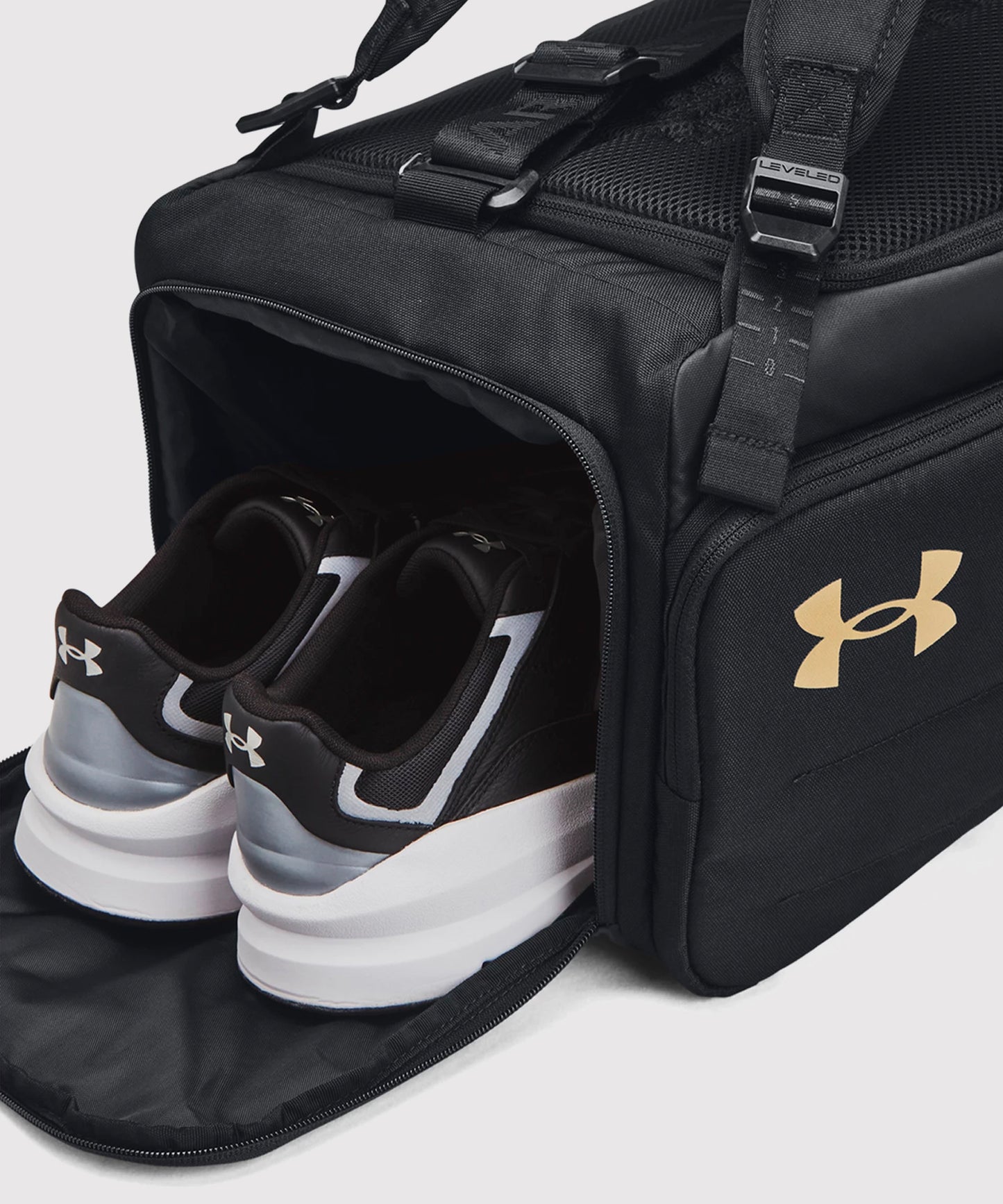 Under Armour Ua Contain Duo Sporttasche (S) – Schwarz/Gold