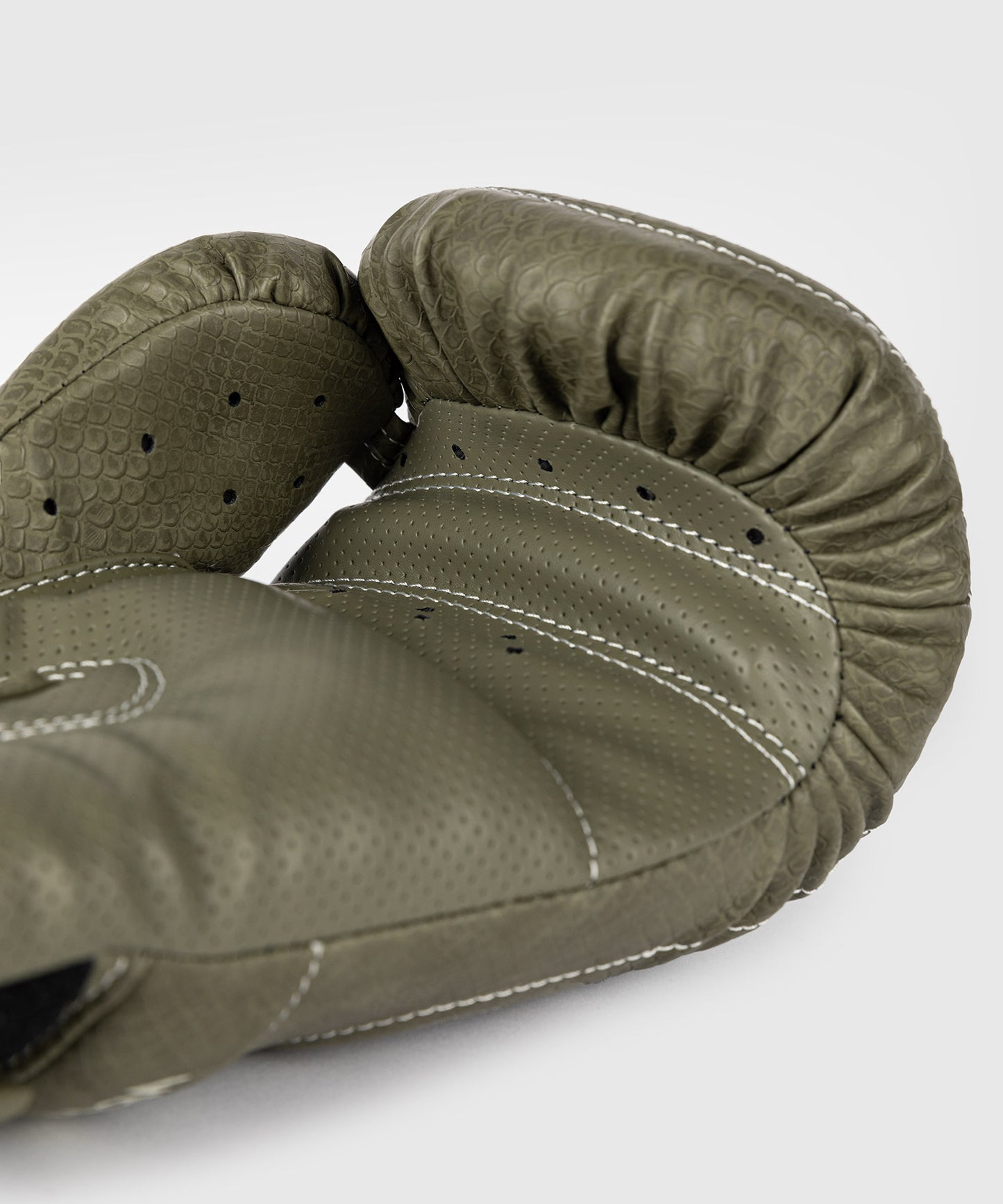 Gants de Boxe Venum Impact Evo Scales – Vert Armée