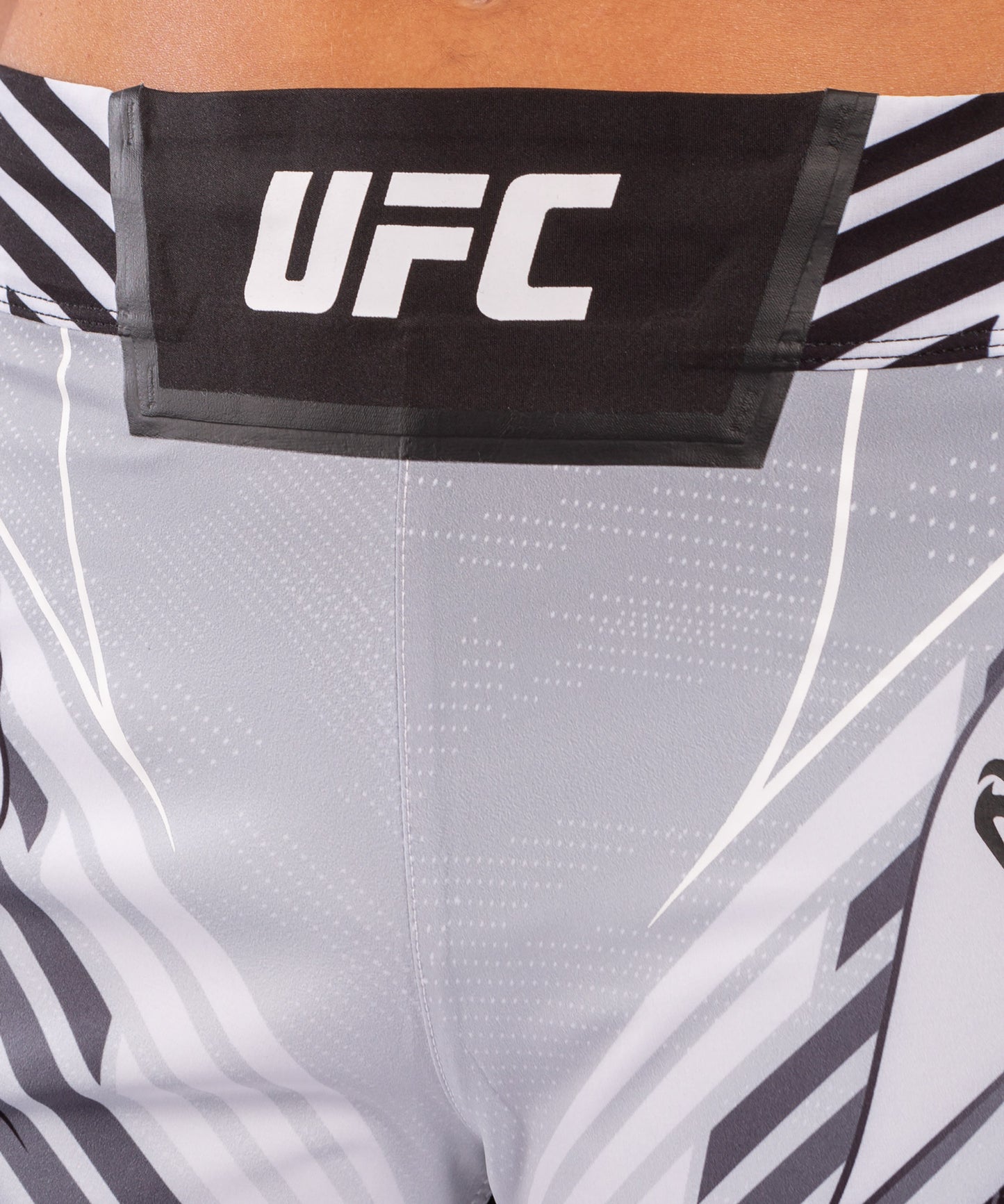 Fightshorts Donna UFC Venum Authentic Fight Night - Vestibilità Corta - Bianco