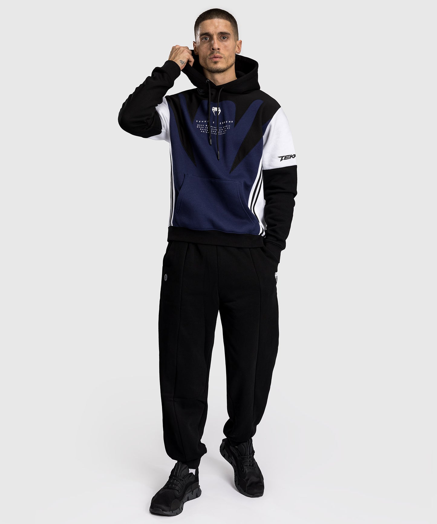 Sweatshirt à capuche Venum x TEKKEN 8 - Jin Kazama - Bleu/Noir/Blanc