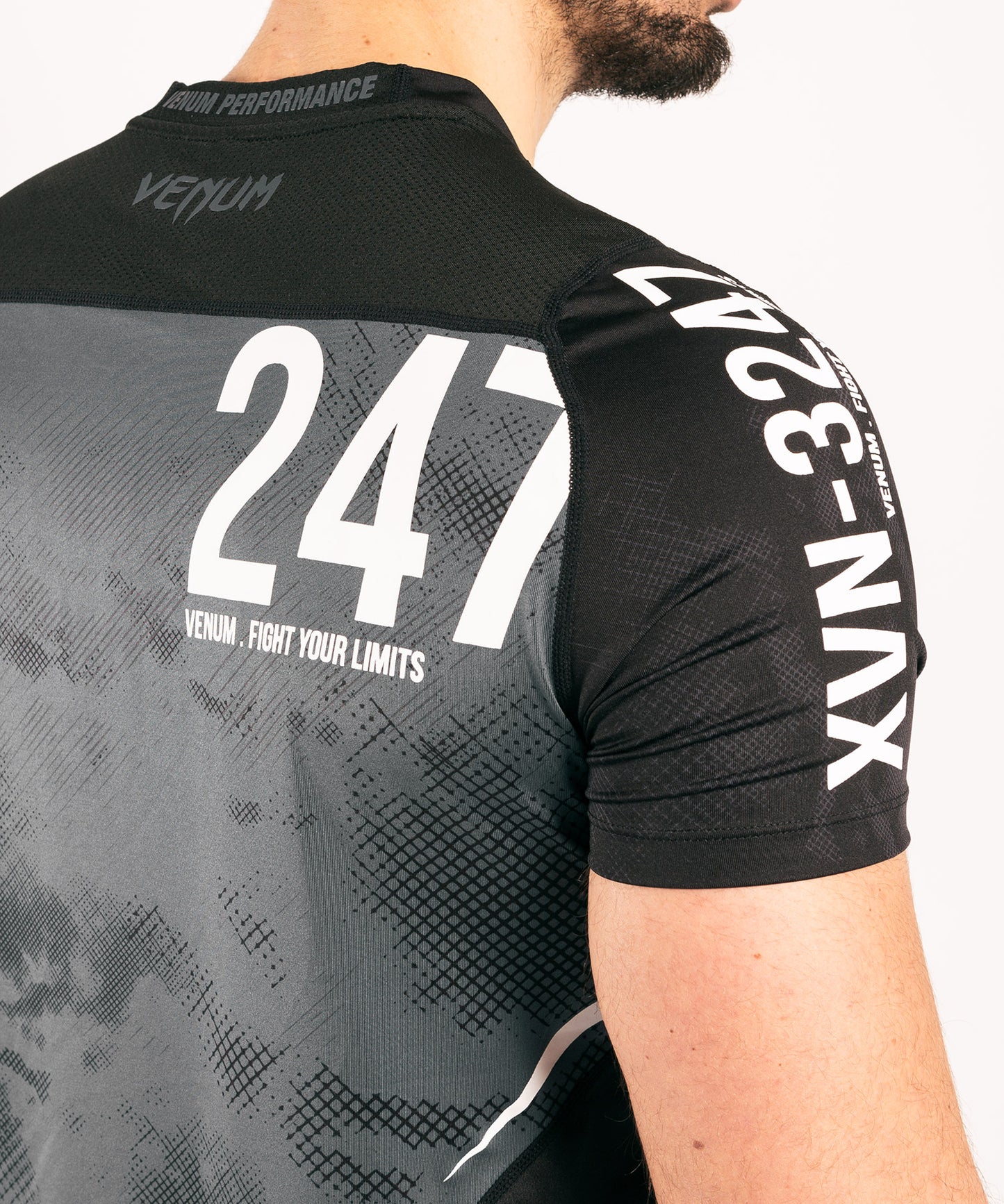 Camiseta Venum Sky247 Dry Tech - Negro/Gris
