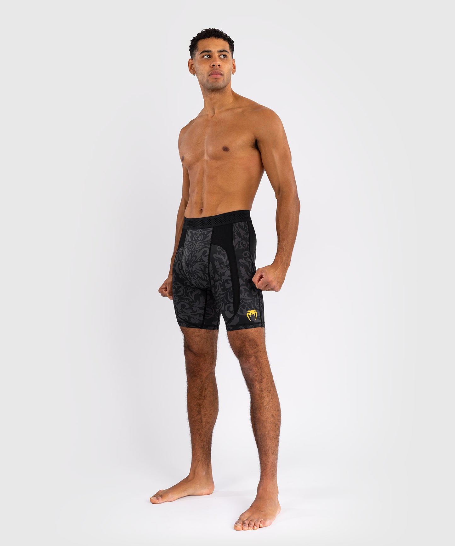 Venum x Topuria Unmatched Edition Pantaloncini a compressione - Nero/Oro