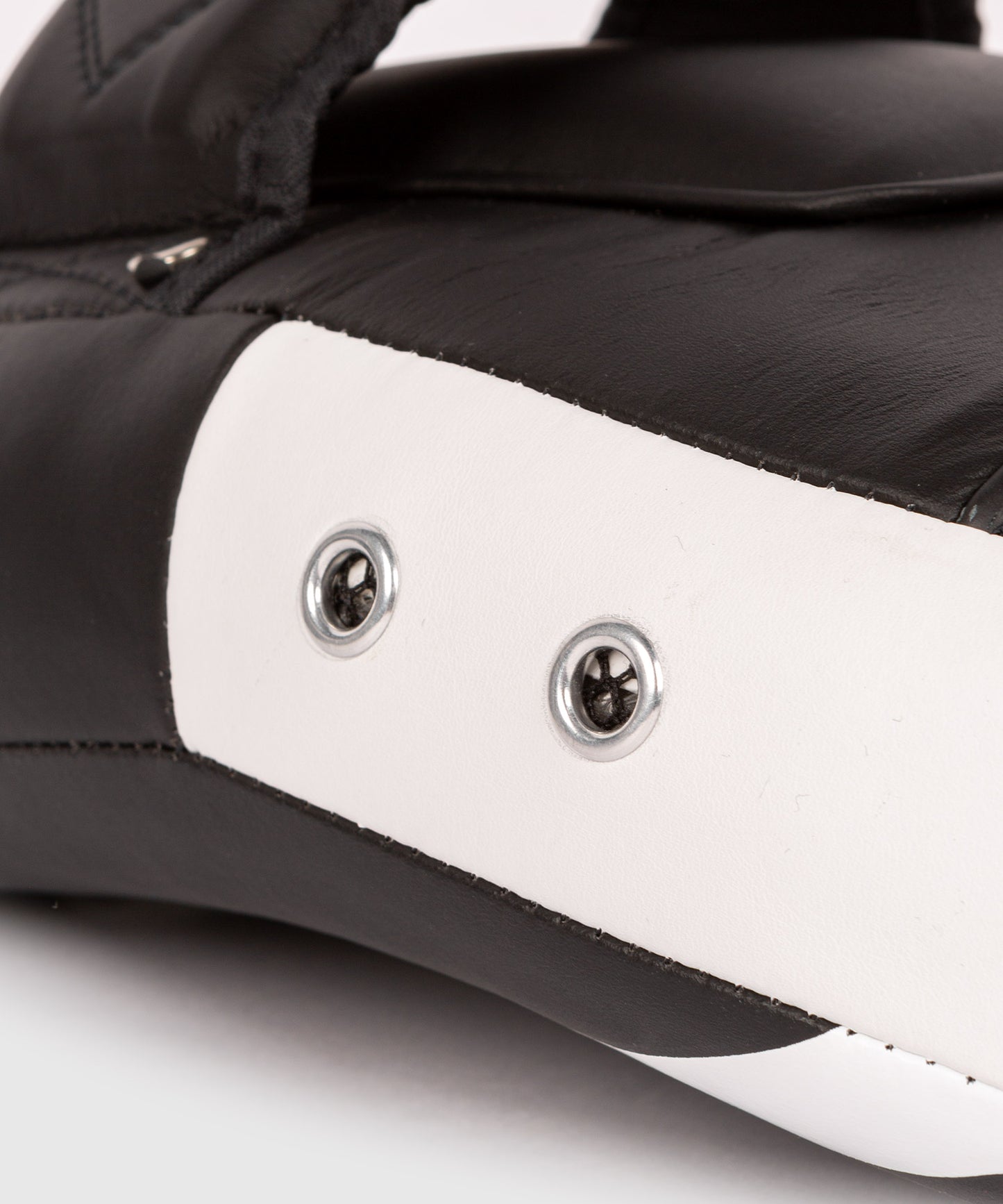 Petites Pattes Venum Kick Boxing Gear 2.0 – Noir/Blanc
