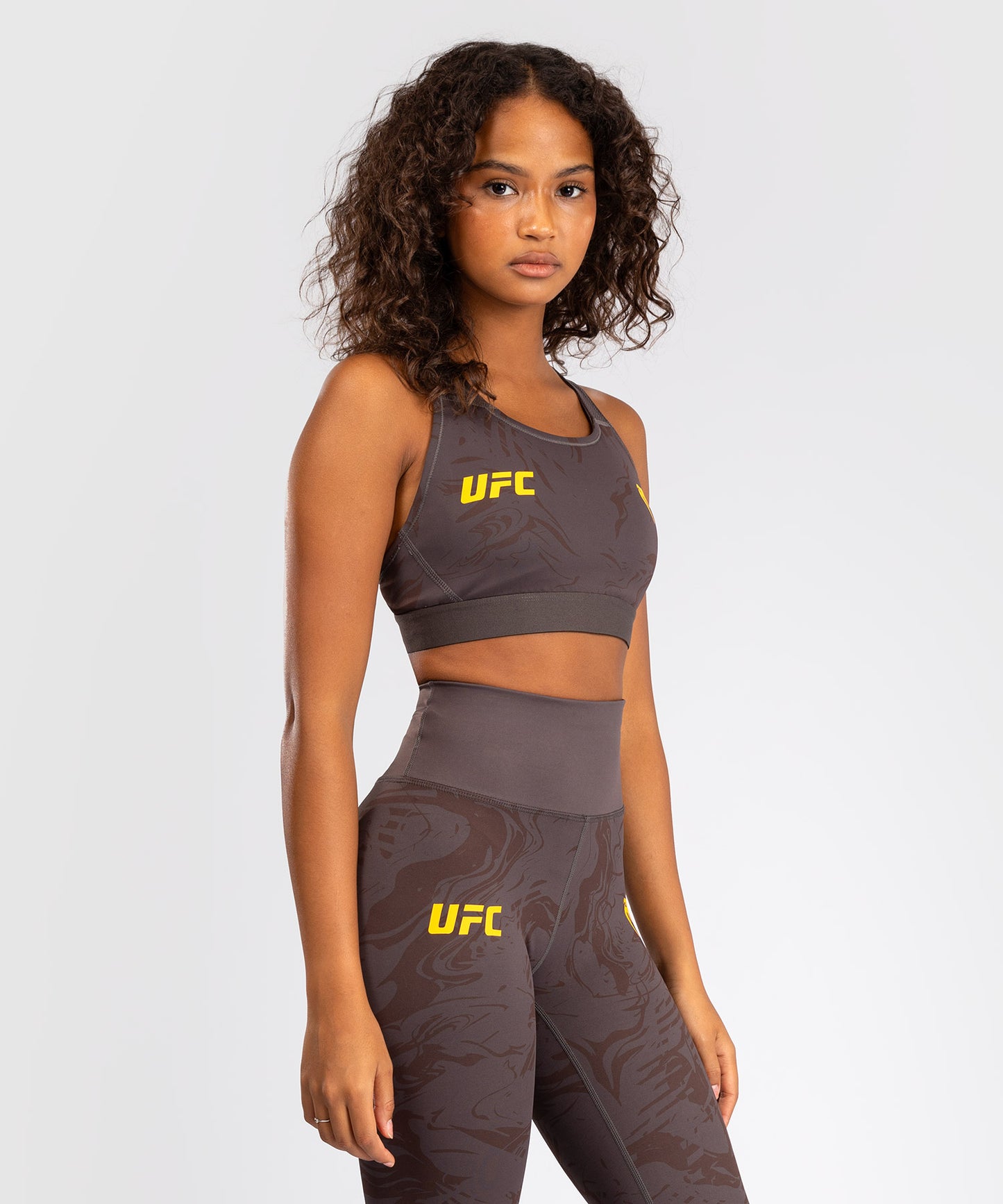 UFC Fusion by Venum Fight Week Sujetador Deportivo para Mujer - Marrón tierra