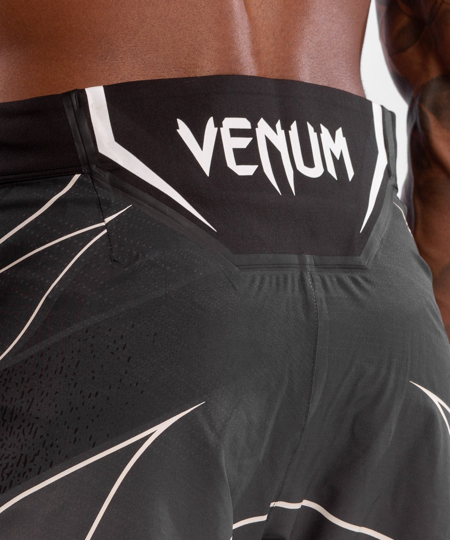 Men's UFC Fightshort Venum Authentic Fight Night - Short Cut - Black