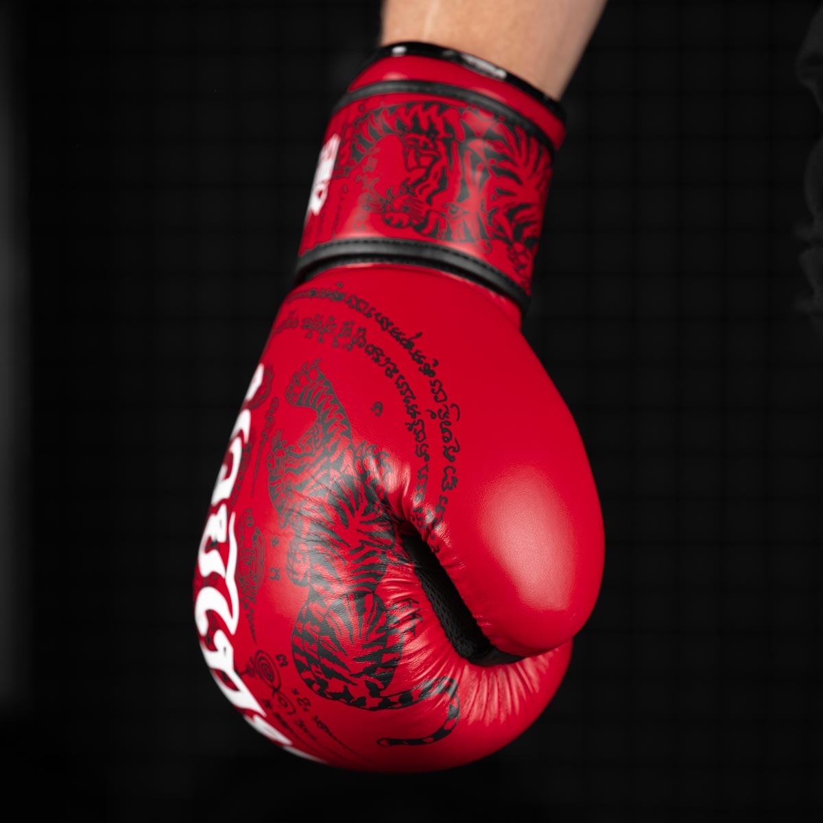 Phantom Athletics Muay Thai Boxing Gloves – Red