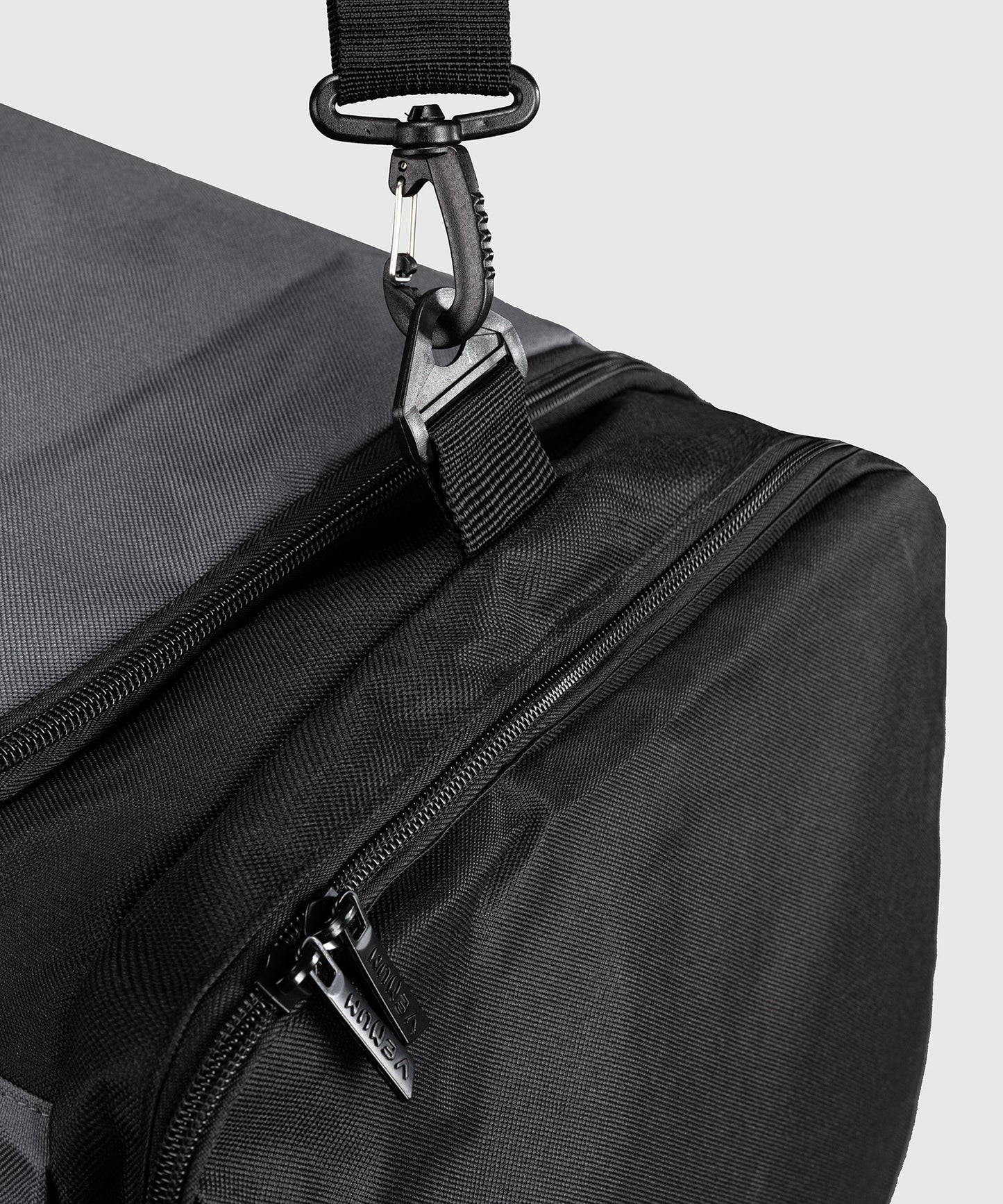 Venum Essential Borsa Sportiva (61 L) - Grigio/Nero