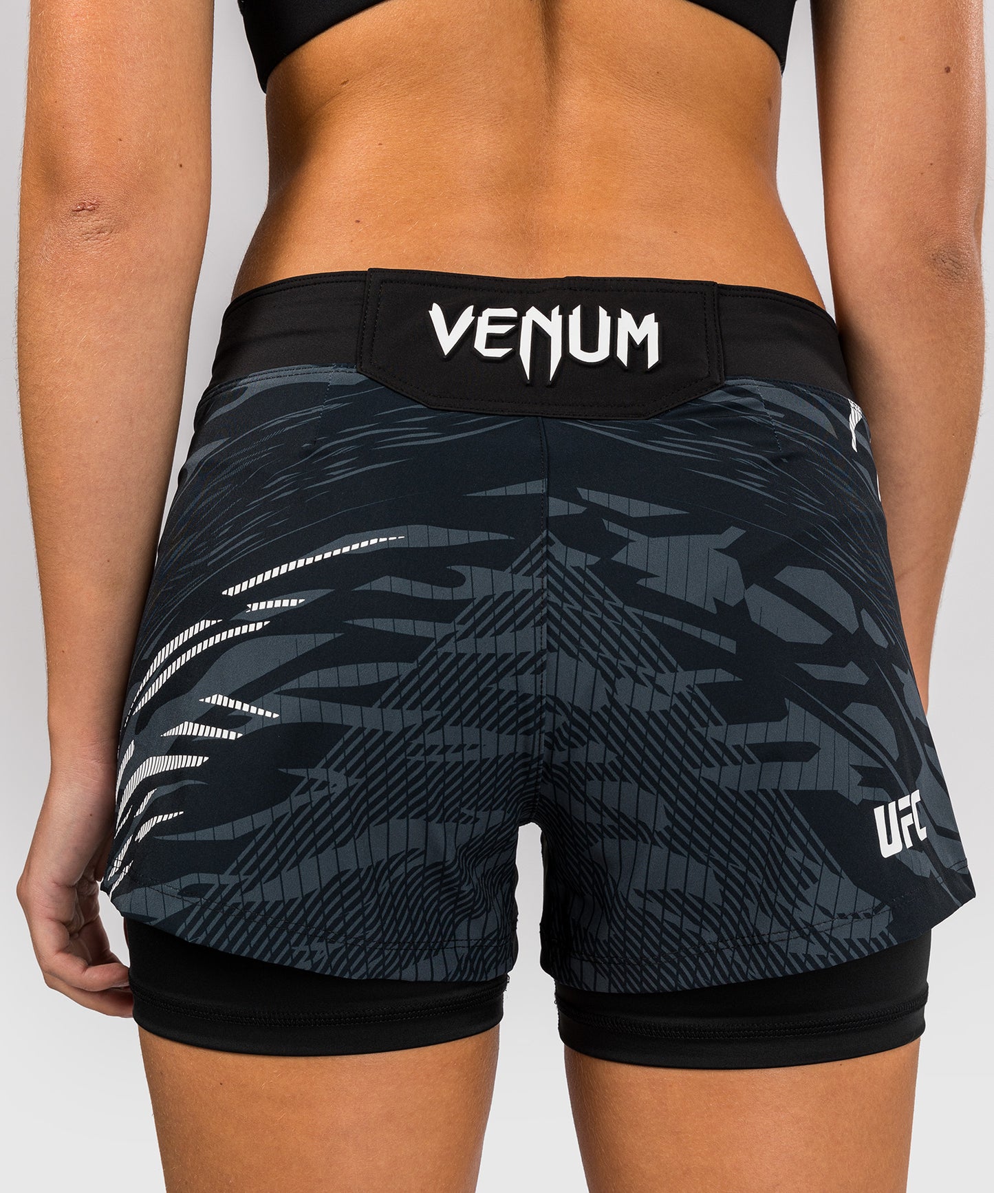 Shorts de Combat pour Femmes UFC Fusion by Venum Authentic Fight Night - Noir