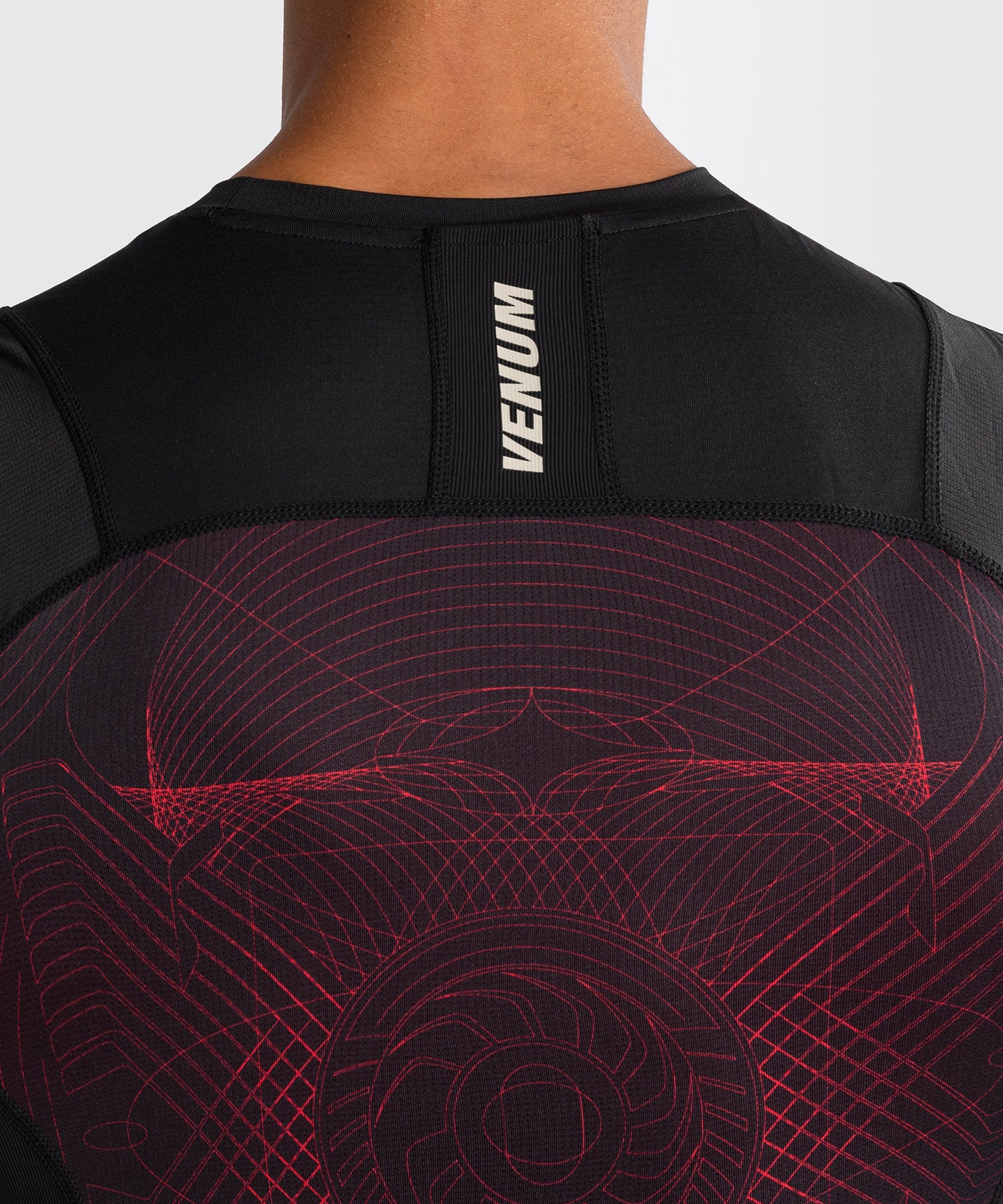 Rashguard sans Manches Venum G-Fit Air pour Hommes - Noir Profond/Rouge Feu