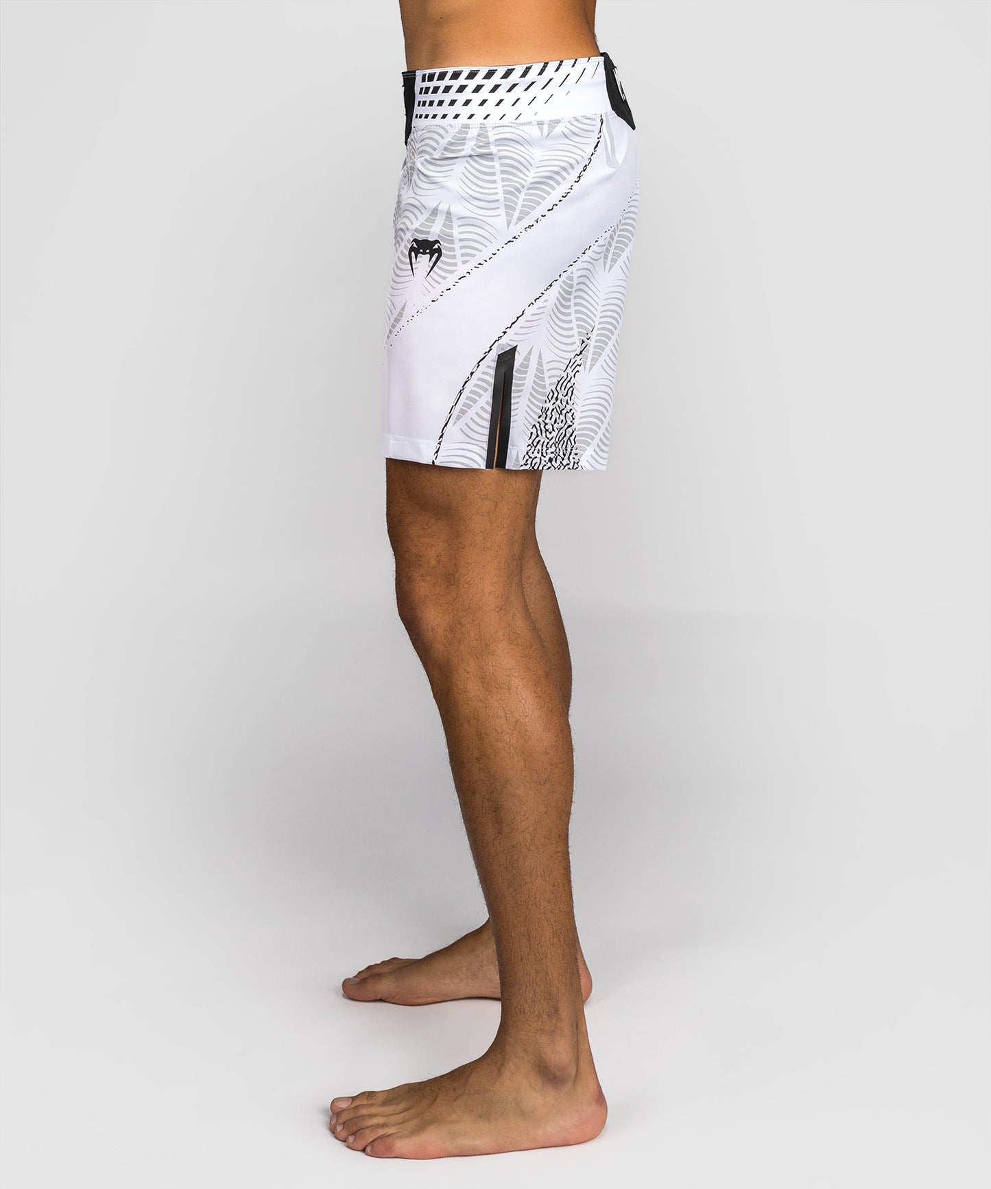 UFC Zenith by Venum Authentic Fight Night Kurze Passform Fight Short Herren - Weiß