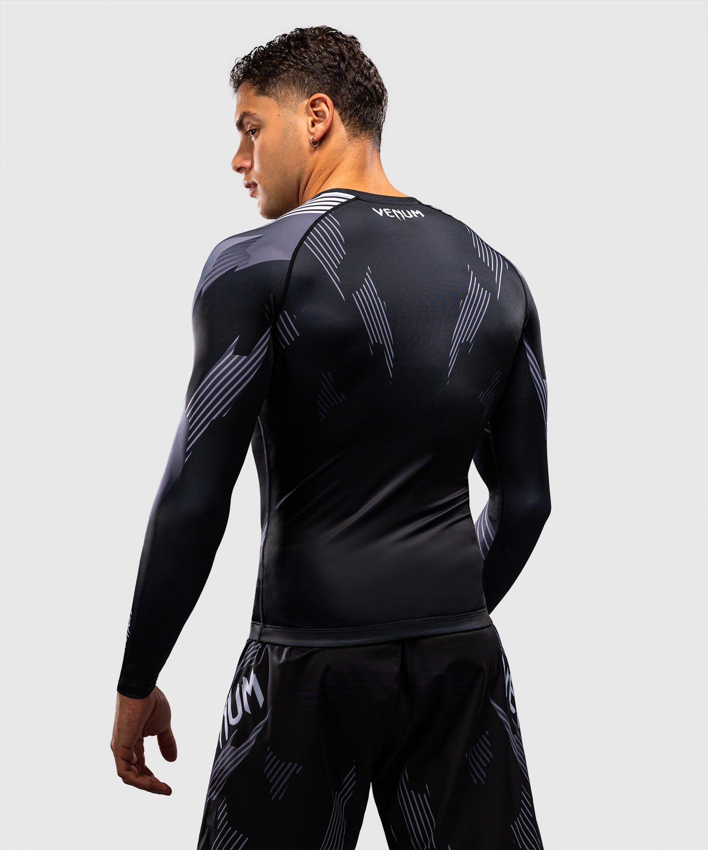 Venum No-Gi 6.0 Long Sleeve Rashguard - Black/White