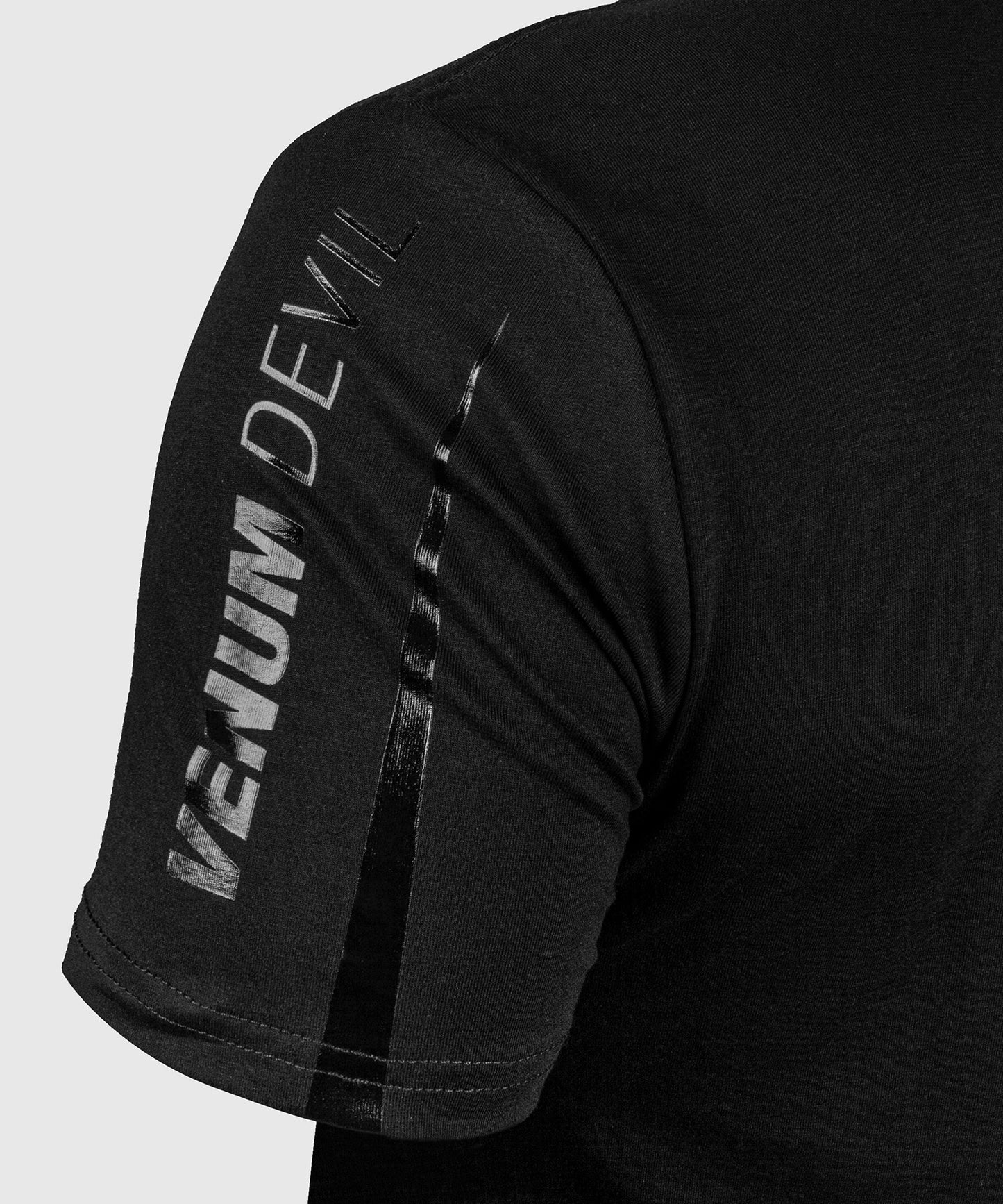 T-shirt Venum Devil - Nera/Nera