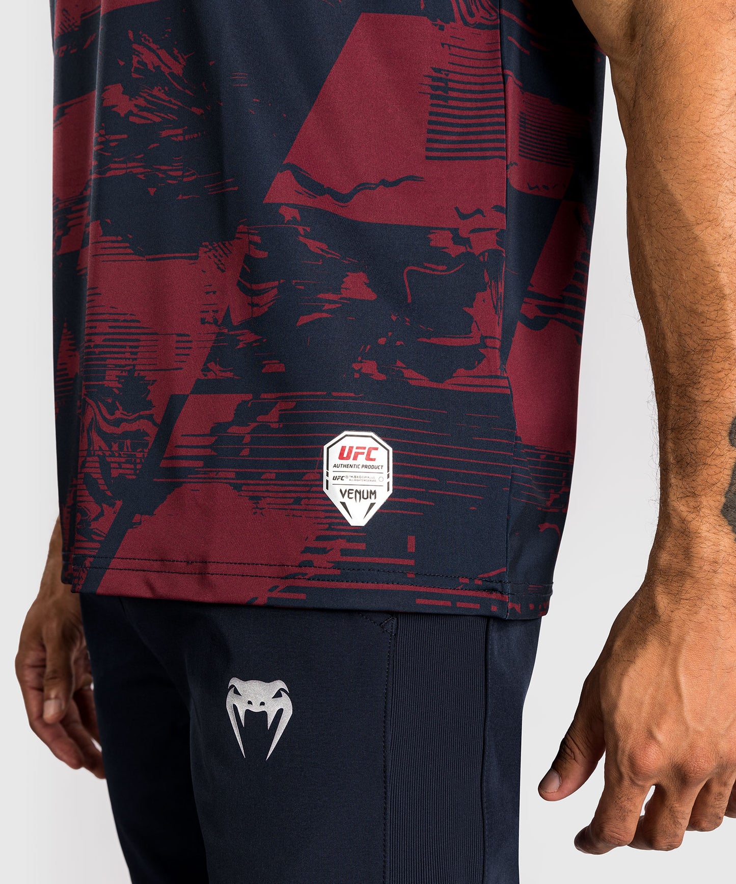 T-shirt manches courtes Performance Homme UFC Zenith by Venum Authentic Fight Week - Bleu marine/Bordeaux/Argent
