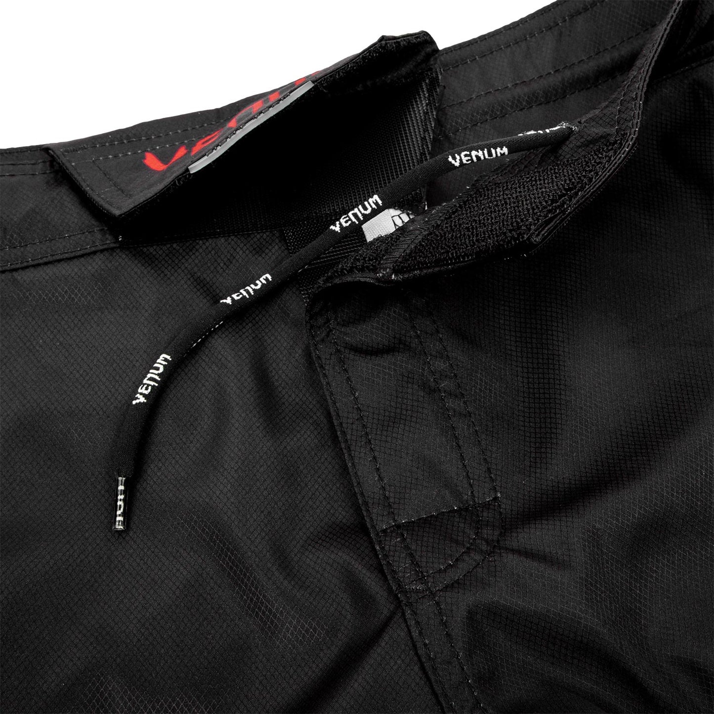 Venum Signature Fightshorts - Black/Red