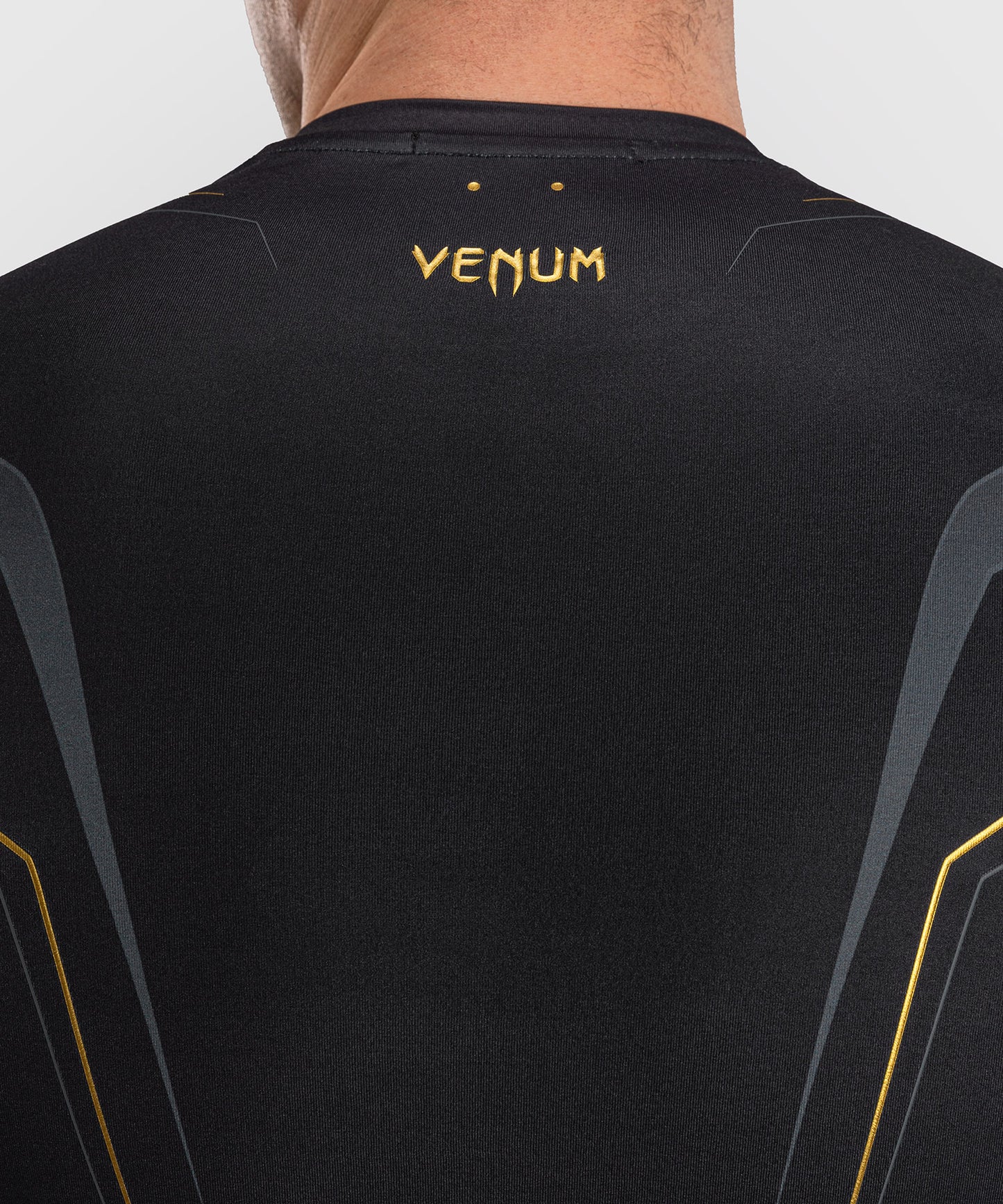 Venum Streamline Rashguard Manga Corta – Negro/Oro