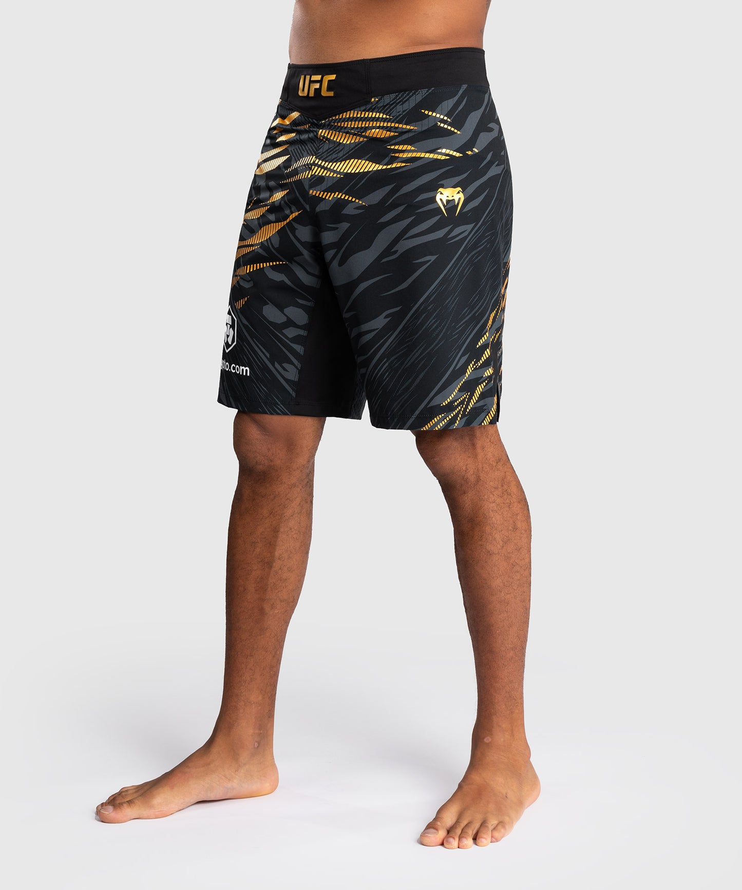 Shorts de Combat pour Hommes UFC Fusion by Venum Authentic Fight Night - Coupe Longue - Champion