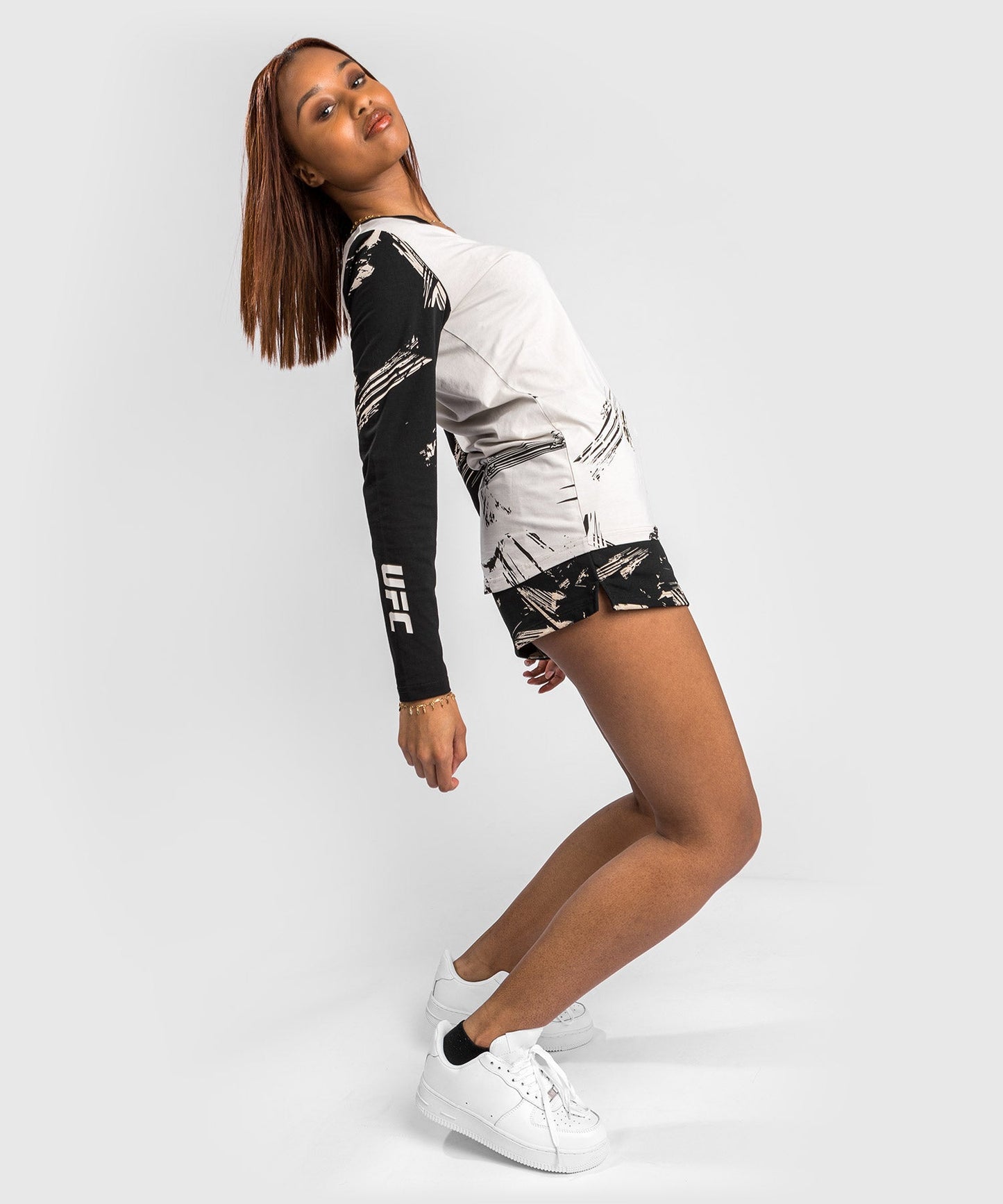 T-Shirt UFC Venum Authentic Fight Week 2.0 - For Women - Long Sleeve - Sand/Black