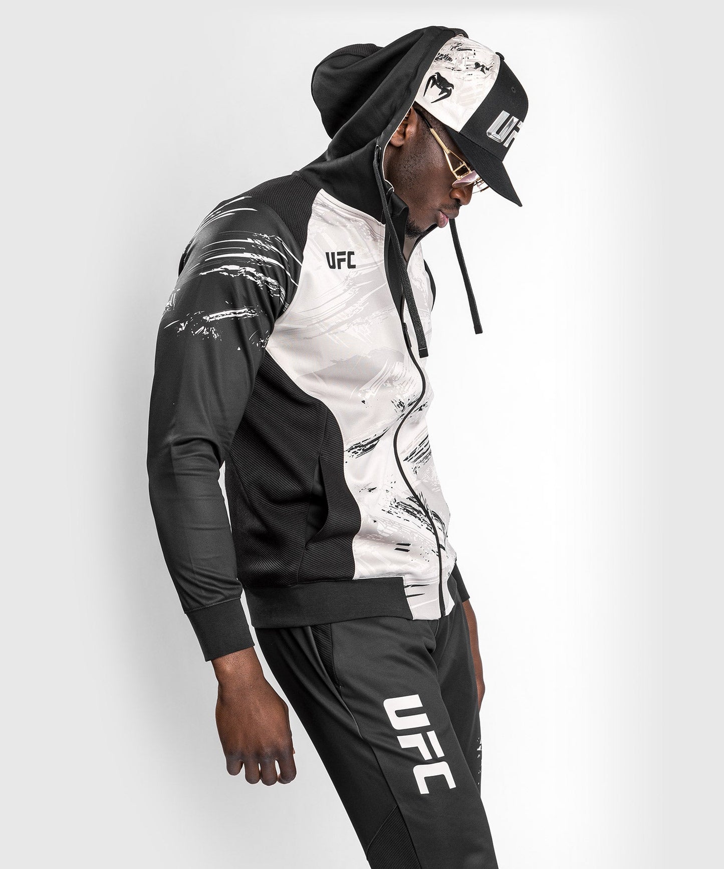 Men's UFC Venum Authentic Fight Week 2.0 Zip Hoodie - Sand/Black