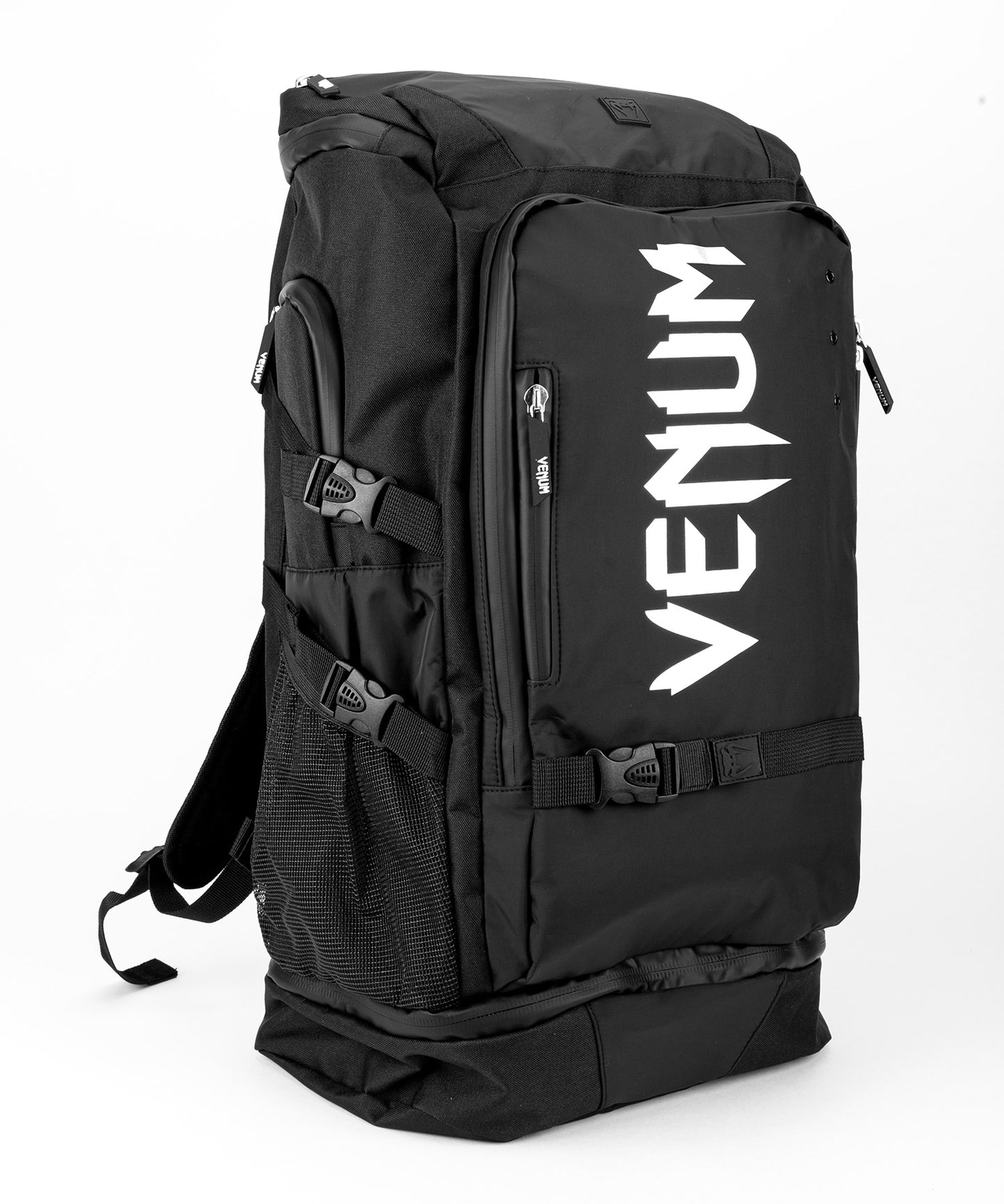 Sac à Dos Venum Challenger Xtrem Evo (50-63L) – Noir/Blanc