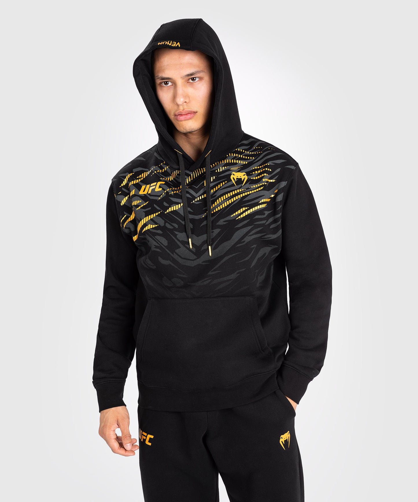 UFC Fusion by Venum Replica Herren Pullover Hoodie - Champion