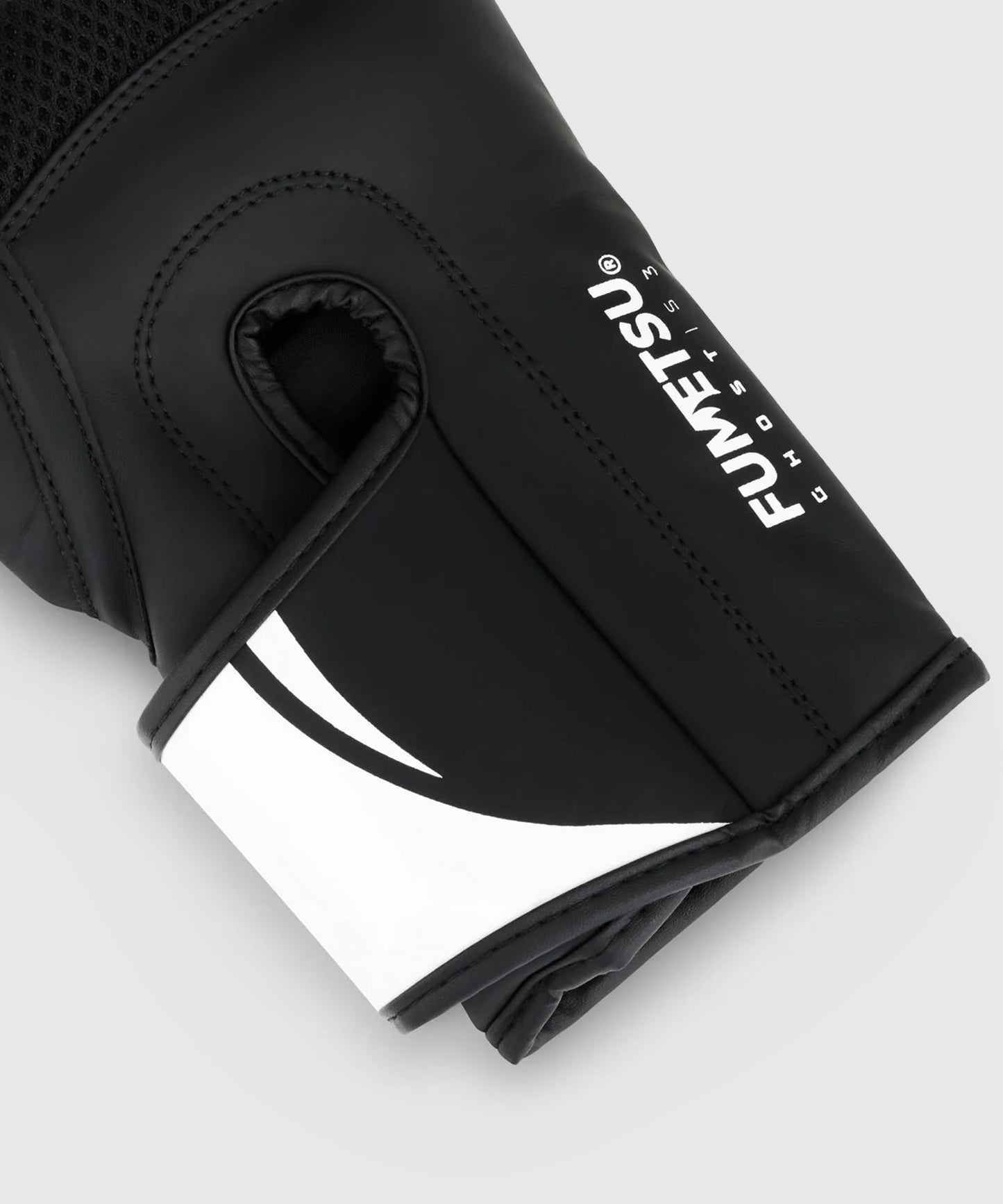 Fumetsu Ghost S3 Boxing Gloves - Black/White