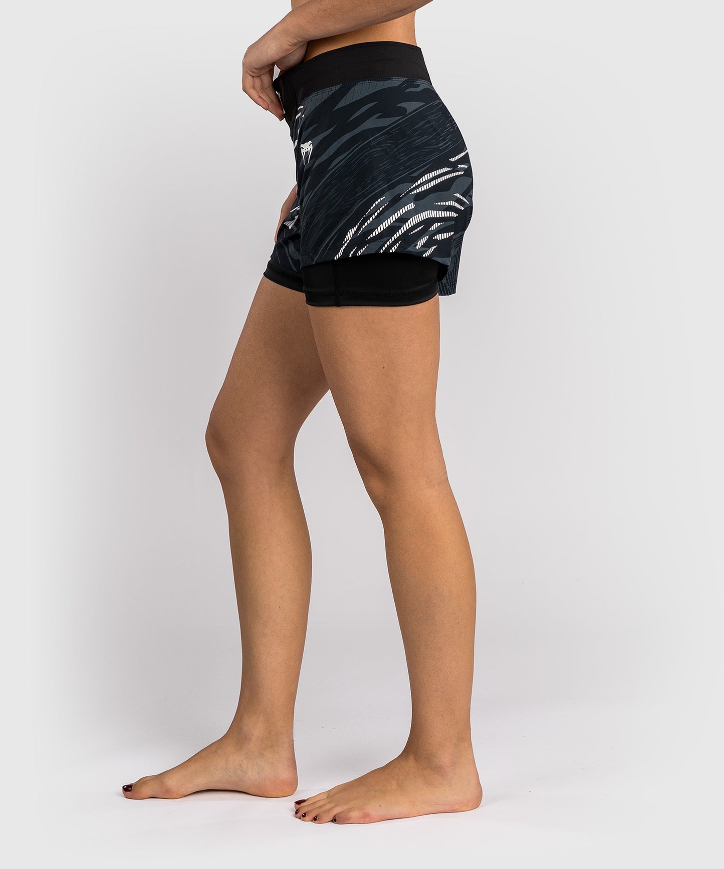 Shorts de Combat pour Femmes UFC Fusion by Venum Authentic Fight Night - Noir