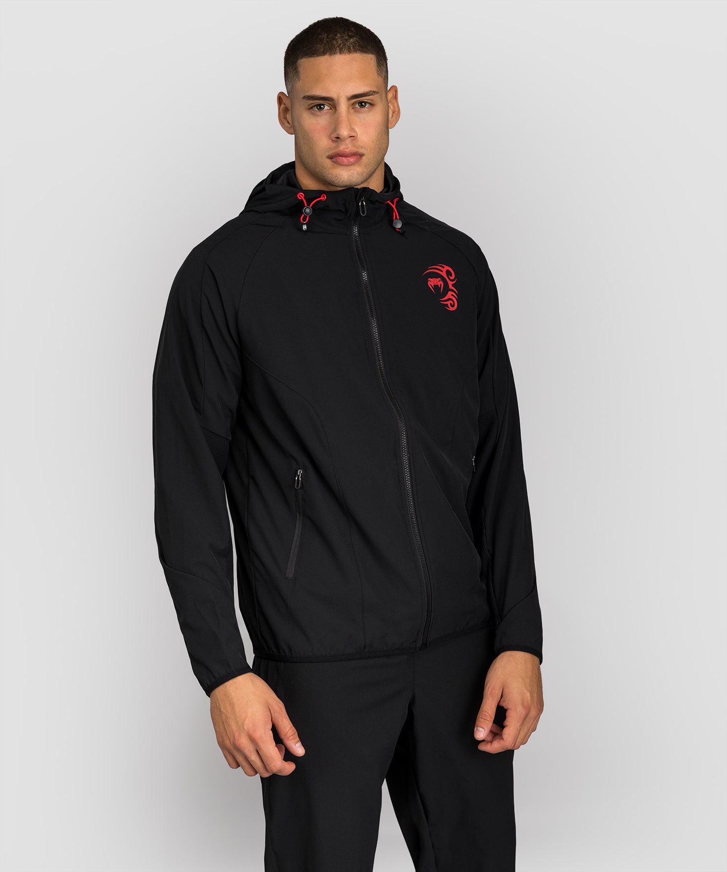 Venum x Mike Tyson Tiger Trackjacke - Tiefes Tiefschwarz/Intensives Rot