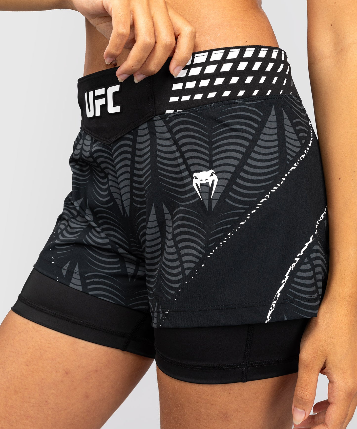 UFC Zenith by Venum Authentic Fight Night Pantaloncini da combattimento Fit corto Donna - Nero