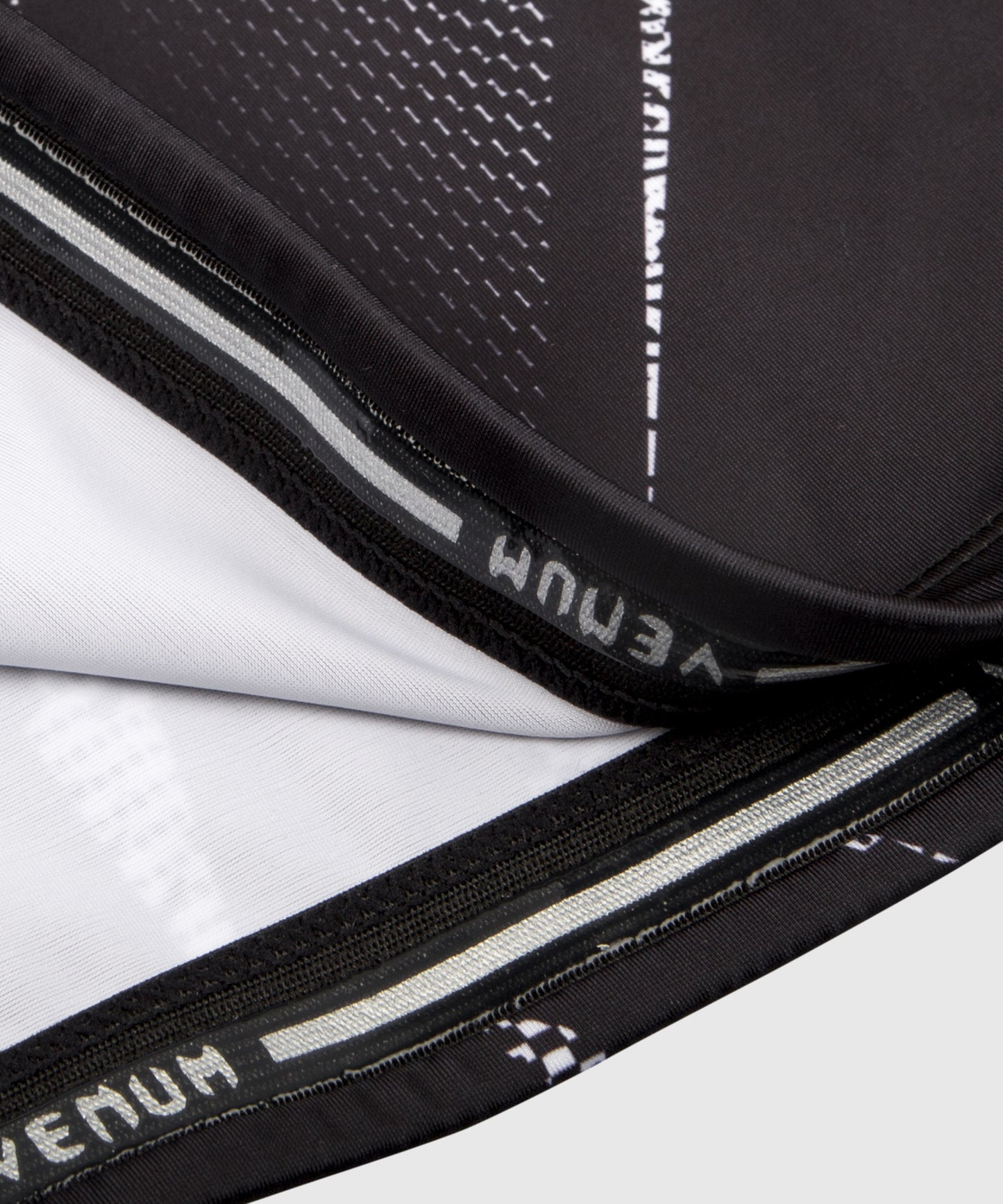 Venum Minotaurus Rashguard - Short Sleeves - Black/White