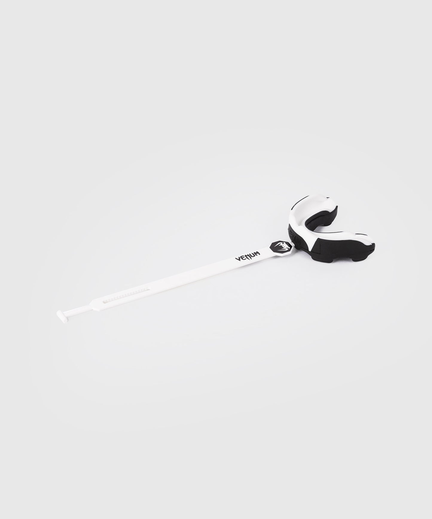 Venum Predator Protector Bucal Correa/Sin Correa – Negro/Blanco