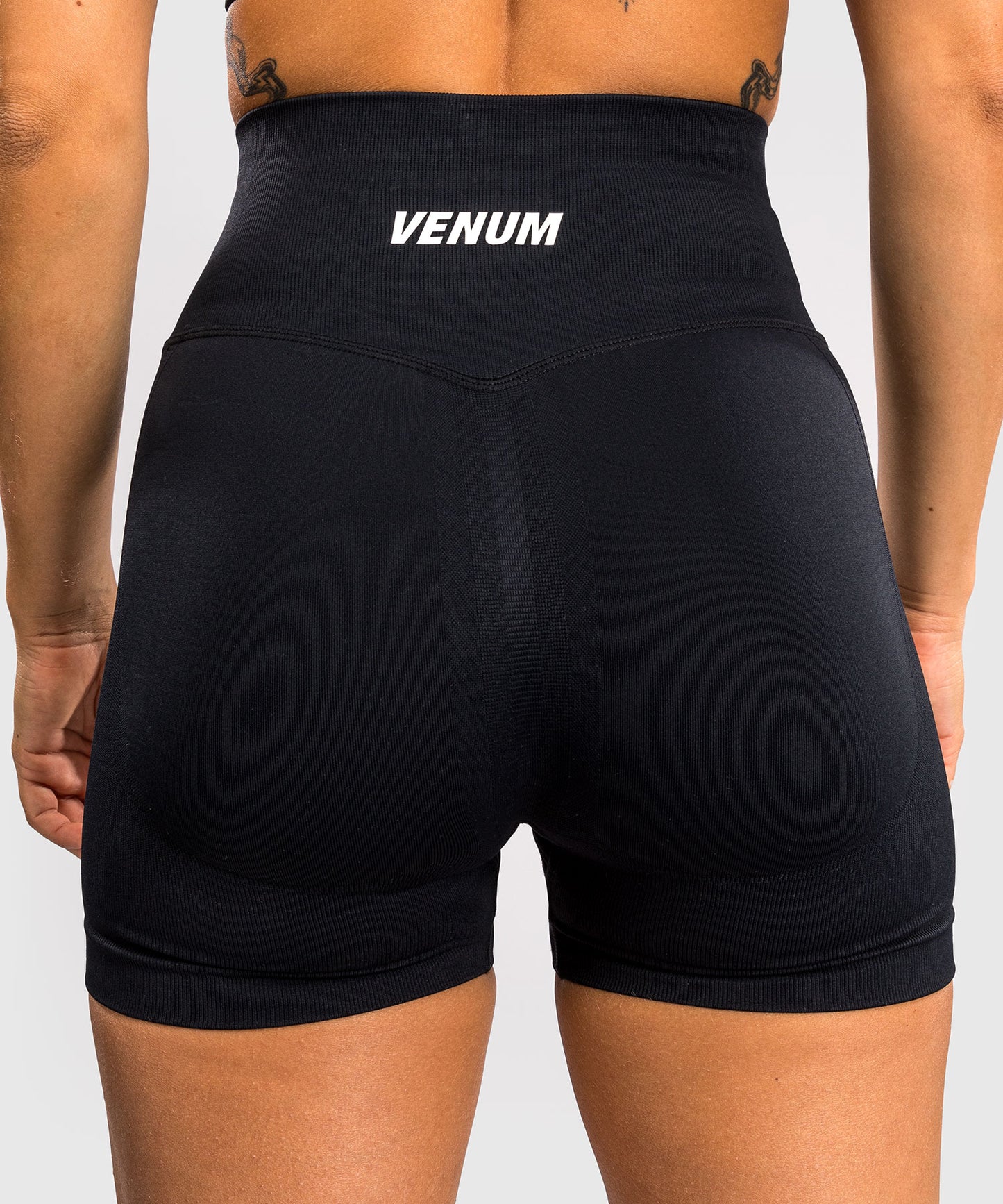 Venum Sculpt Shorts Vale Tudo – Negro/Blanco