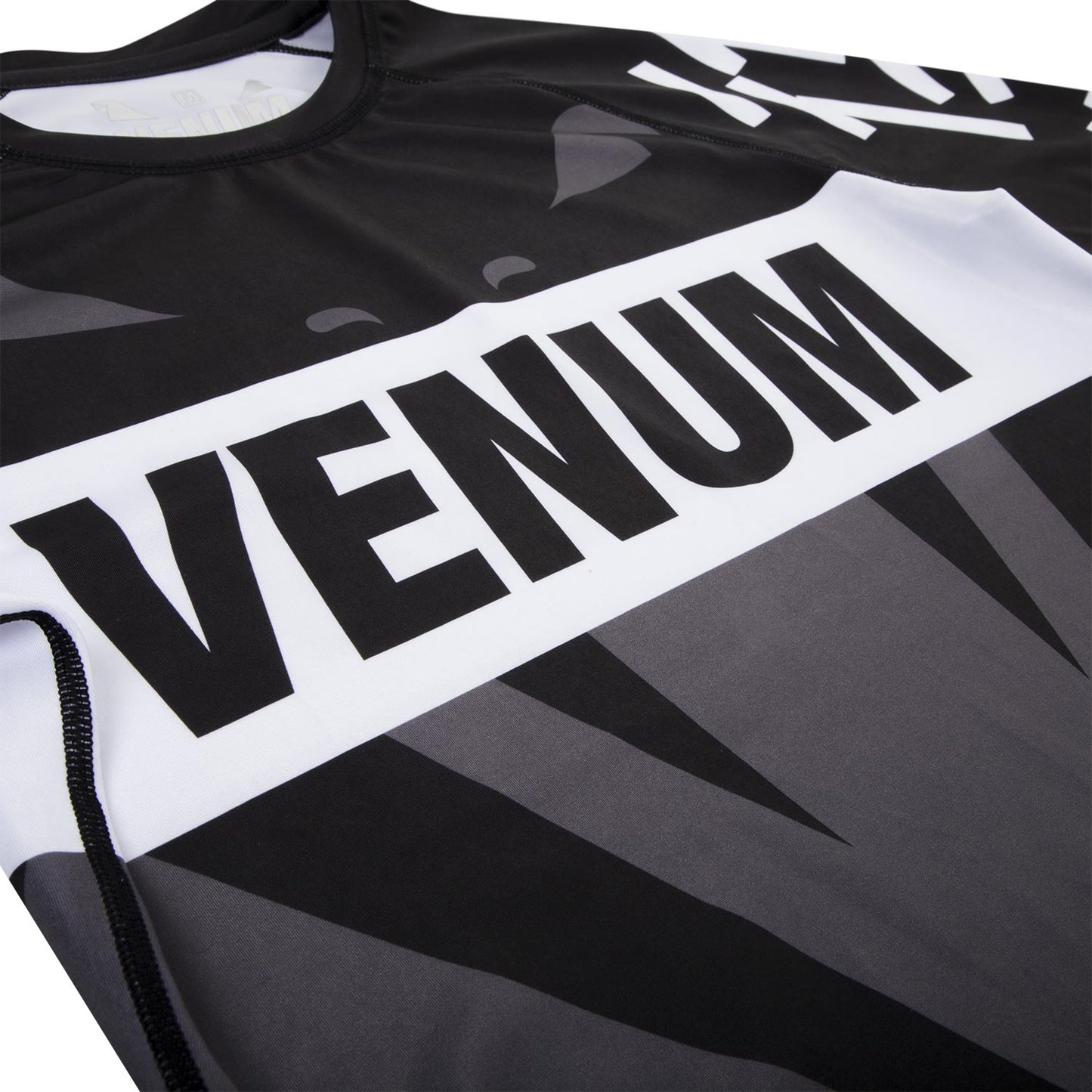 Venum Revenge Rashguard