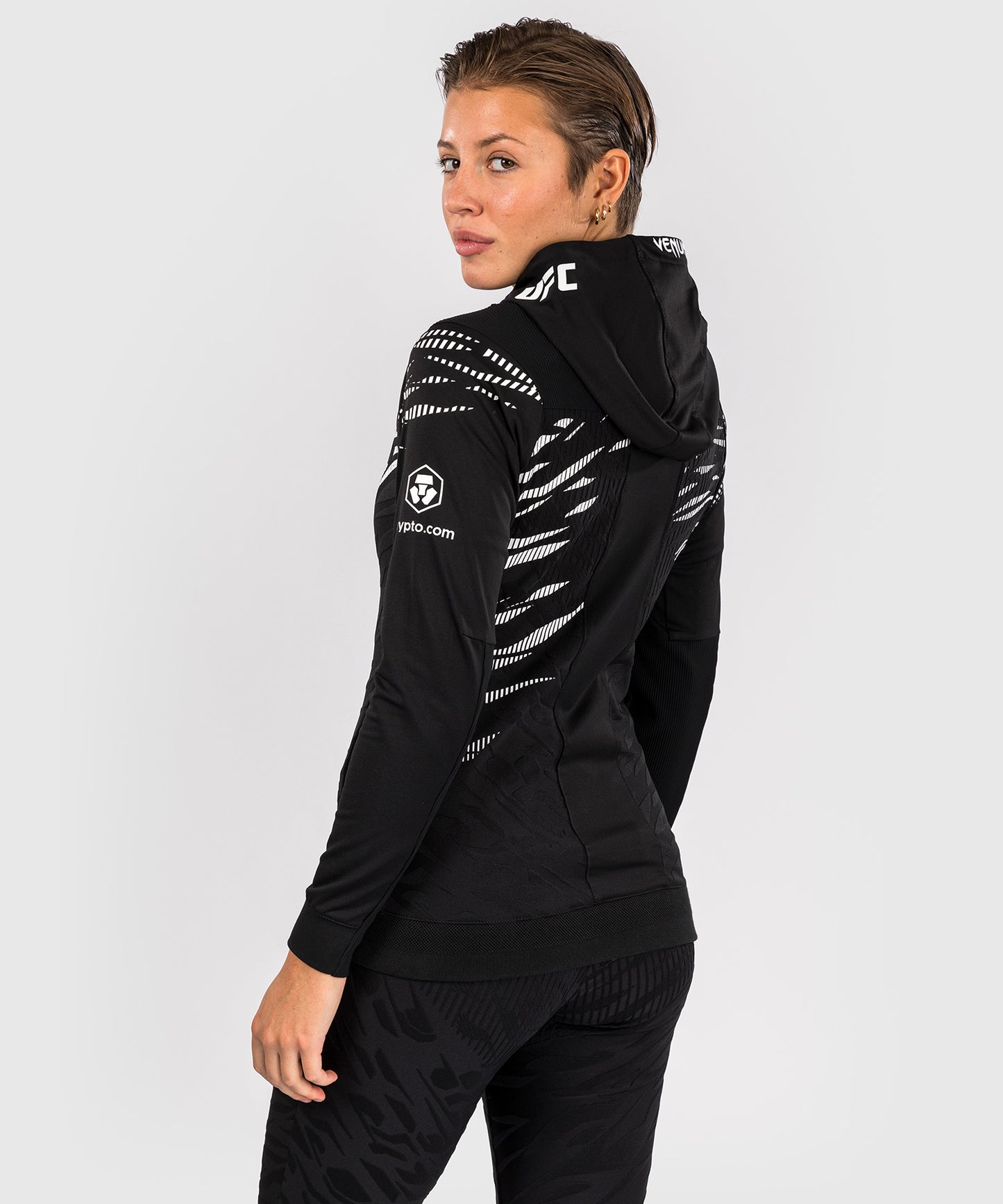 UFC Fusion by Venum Authentic Fight Night Damen Walkout Hoodie - Schwarz