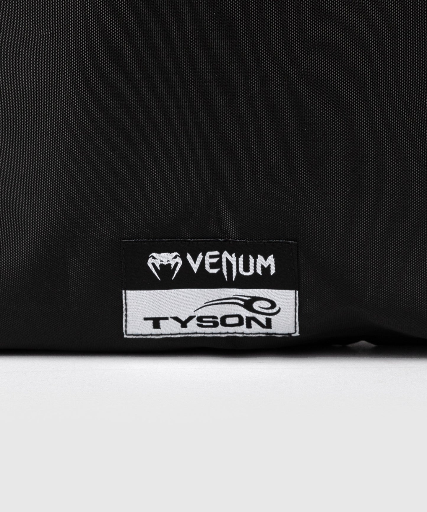 Venum Mike Tyson Replica Guantes de Boxeo - Negro Intenso/Blanco Óptico