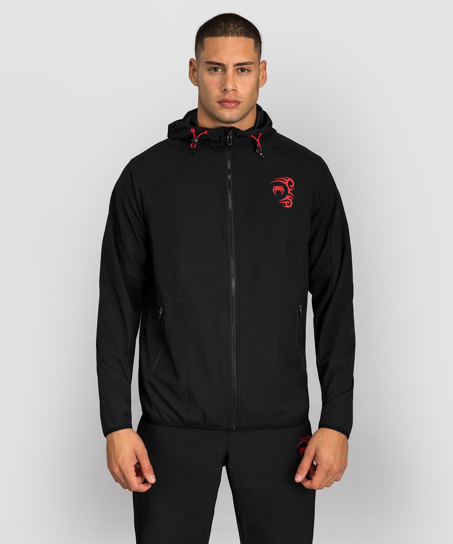 Venum x Mike Tyson Tiger Trackjacke - Tiefes Tiefschwarz/Intensives Rot