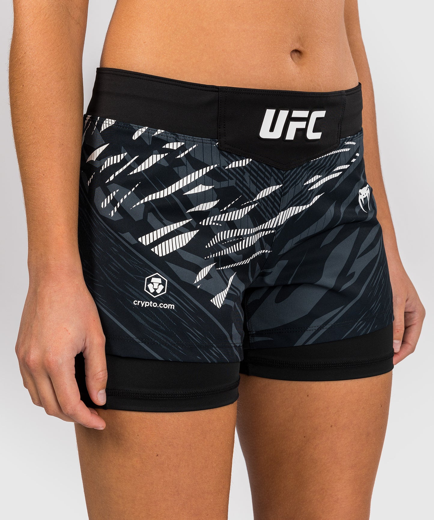 Shorts de Combat pour Femmes UFC Fusion by Venum Authentic Fight Night - Noir